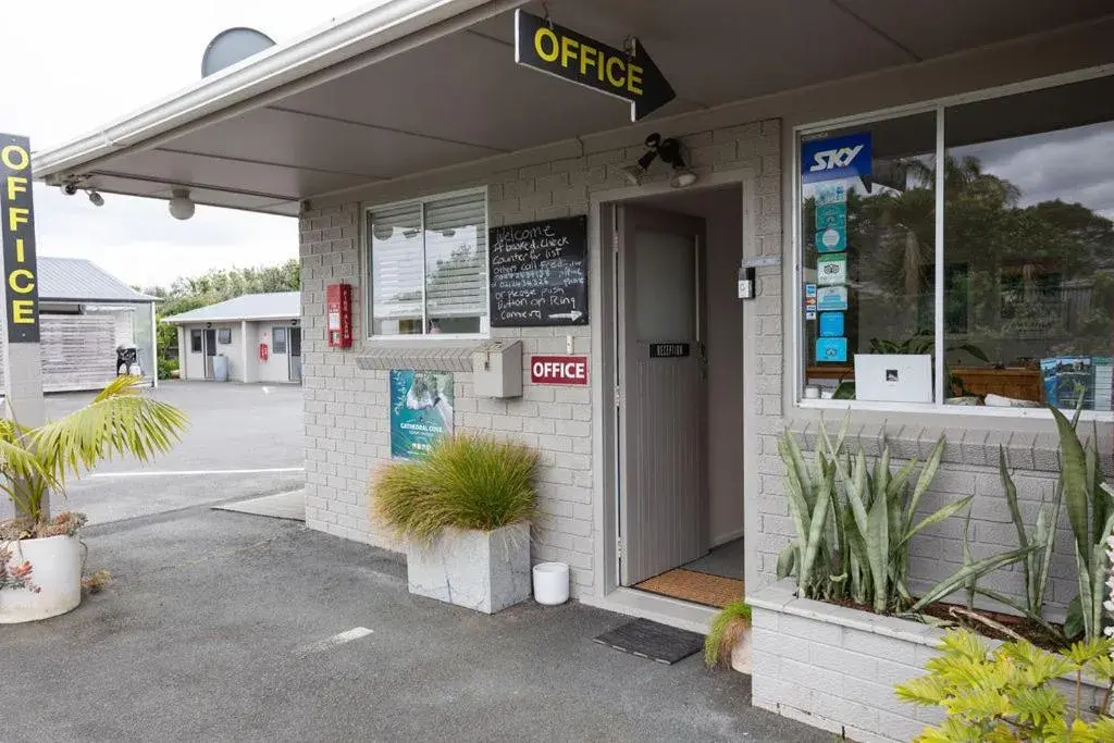 Peninsula Motel Peninsula Motel