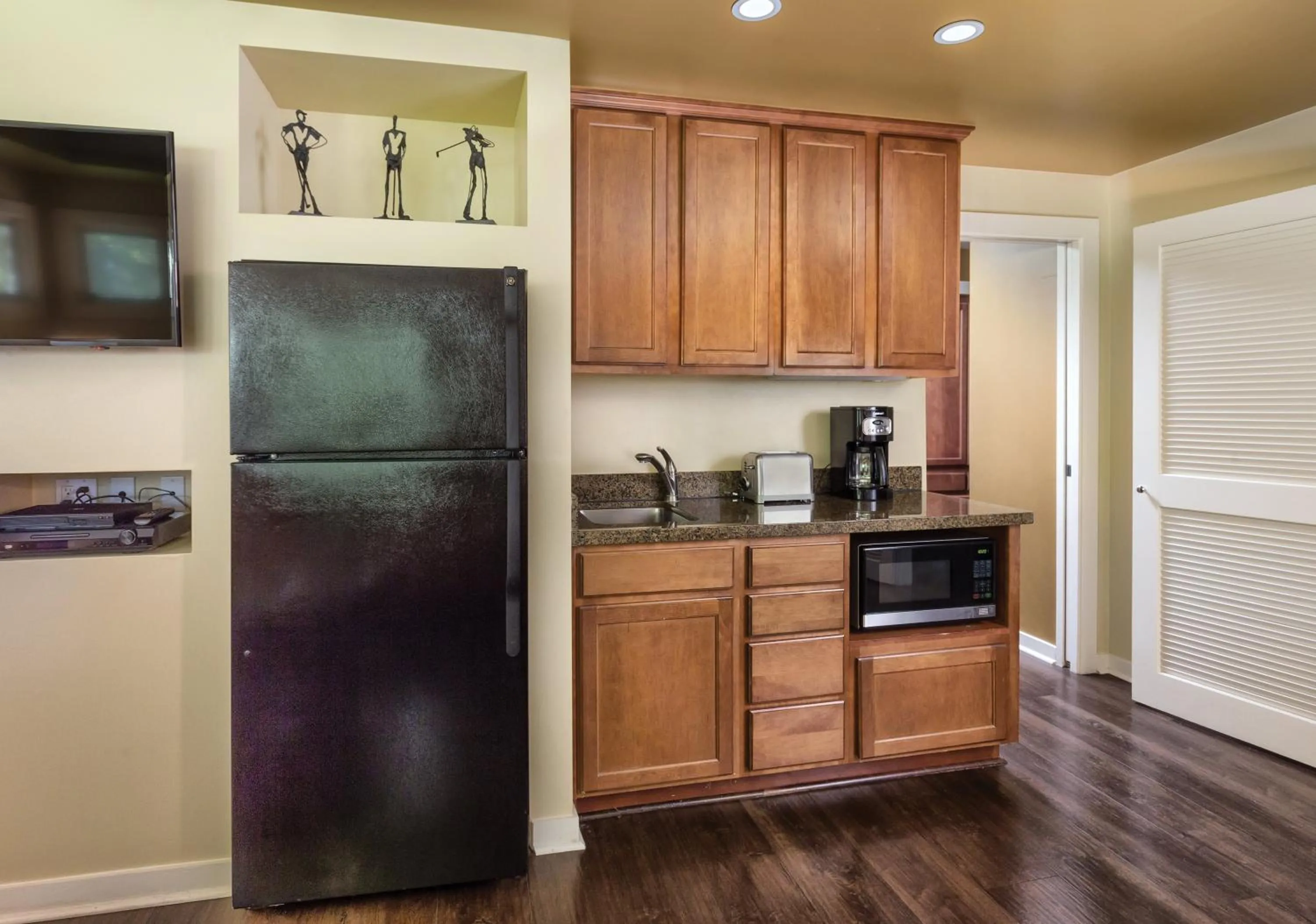 Kitchen or kitchenette in Orange Tree Resort