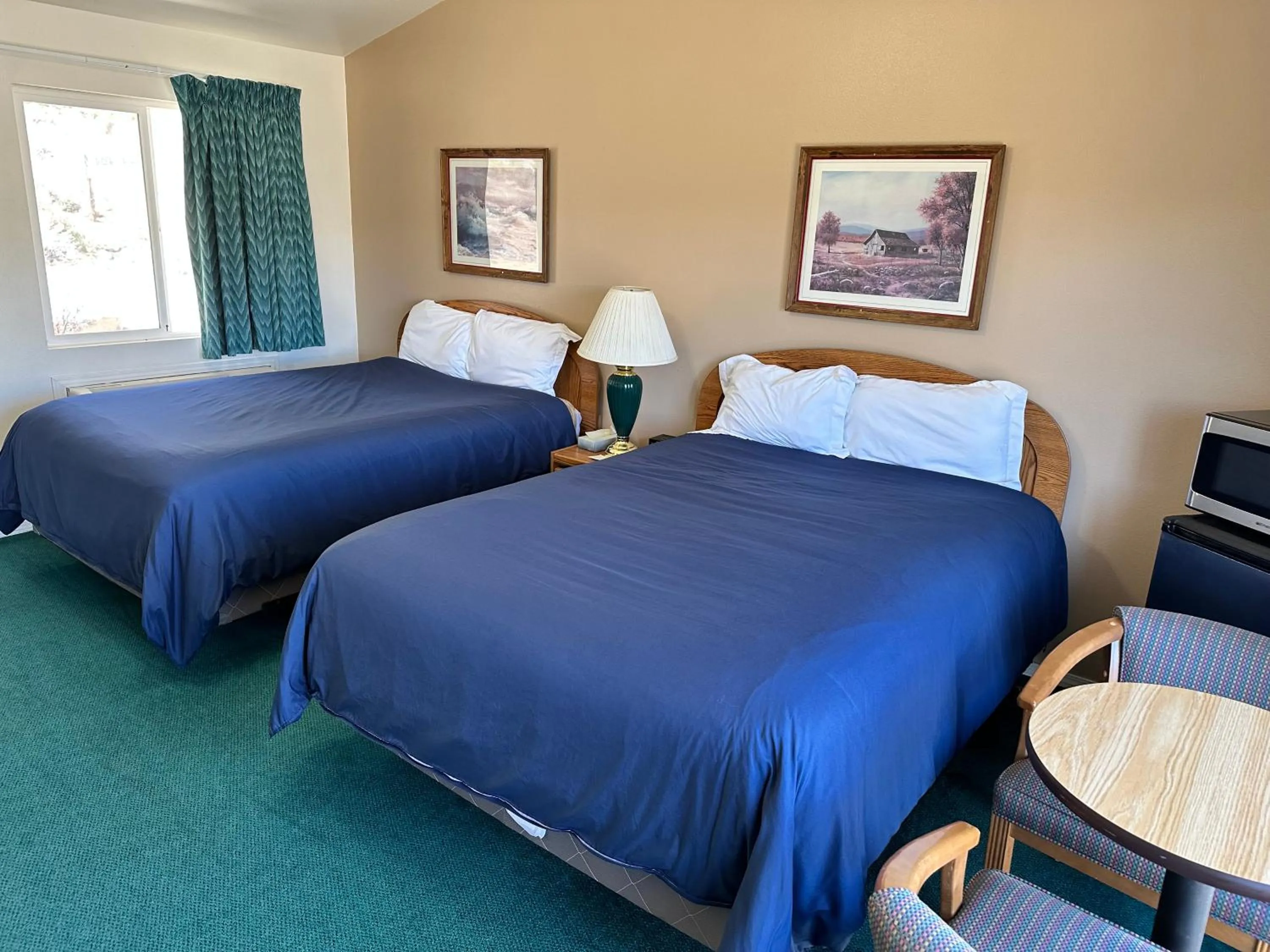 Bed in Meadowcliff Lodge Coleville