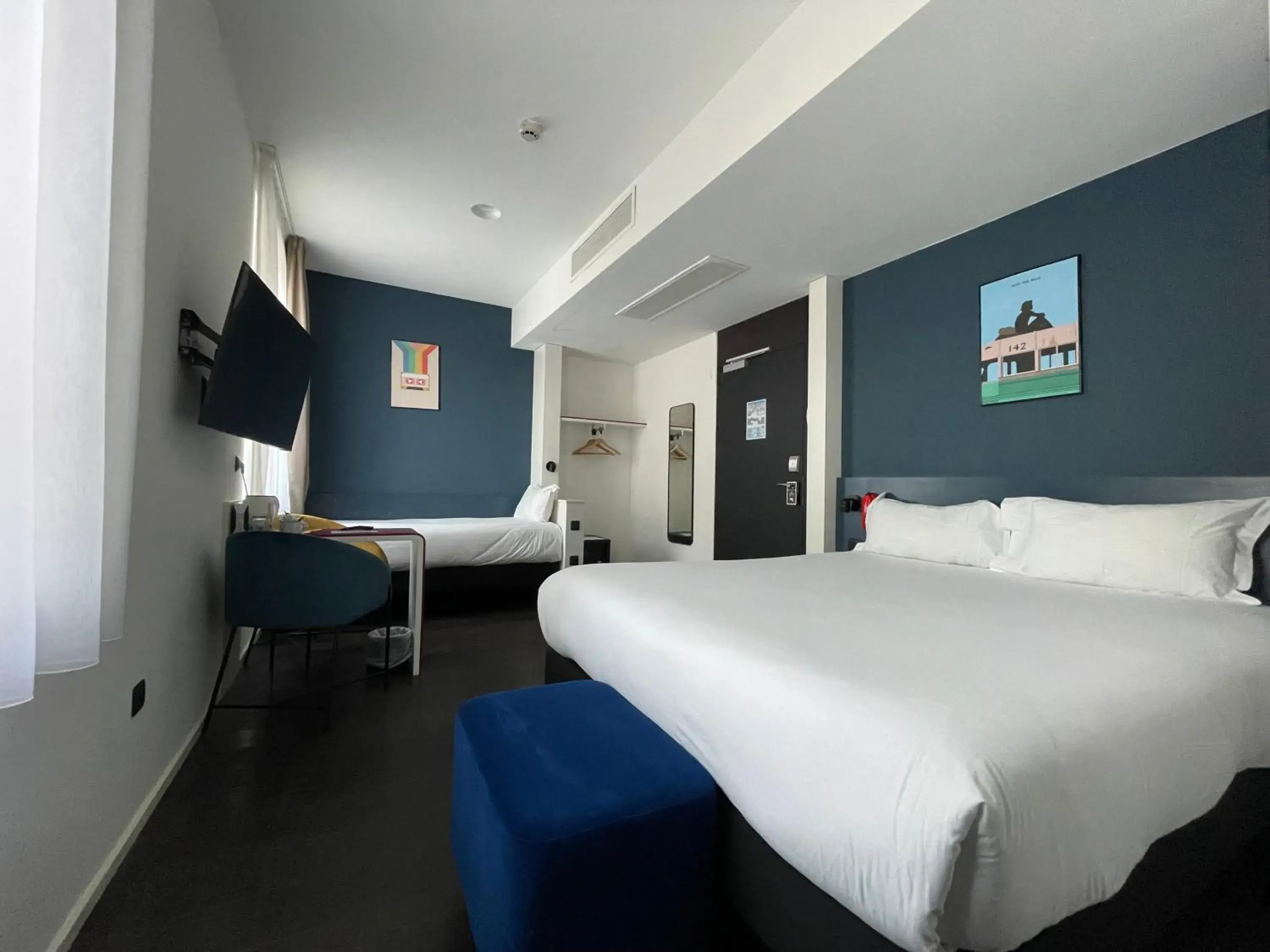 Bedroom, Bed in ClapClap Hôtel, Food & Bar Bedroom, Bed in ClapClap Hôtel, Food & Bar