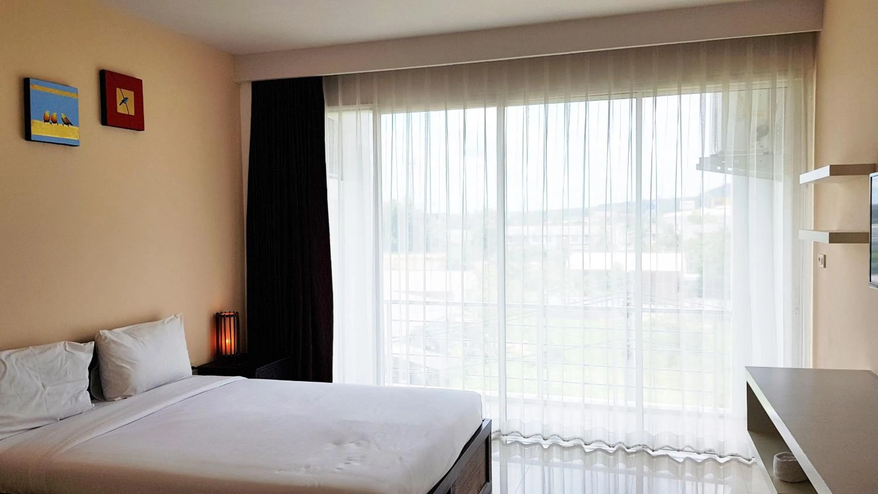 Patio, Bed in Like Residence