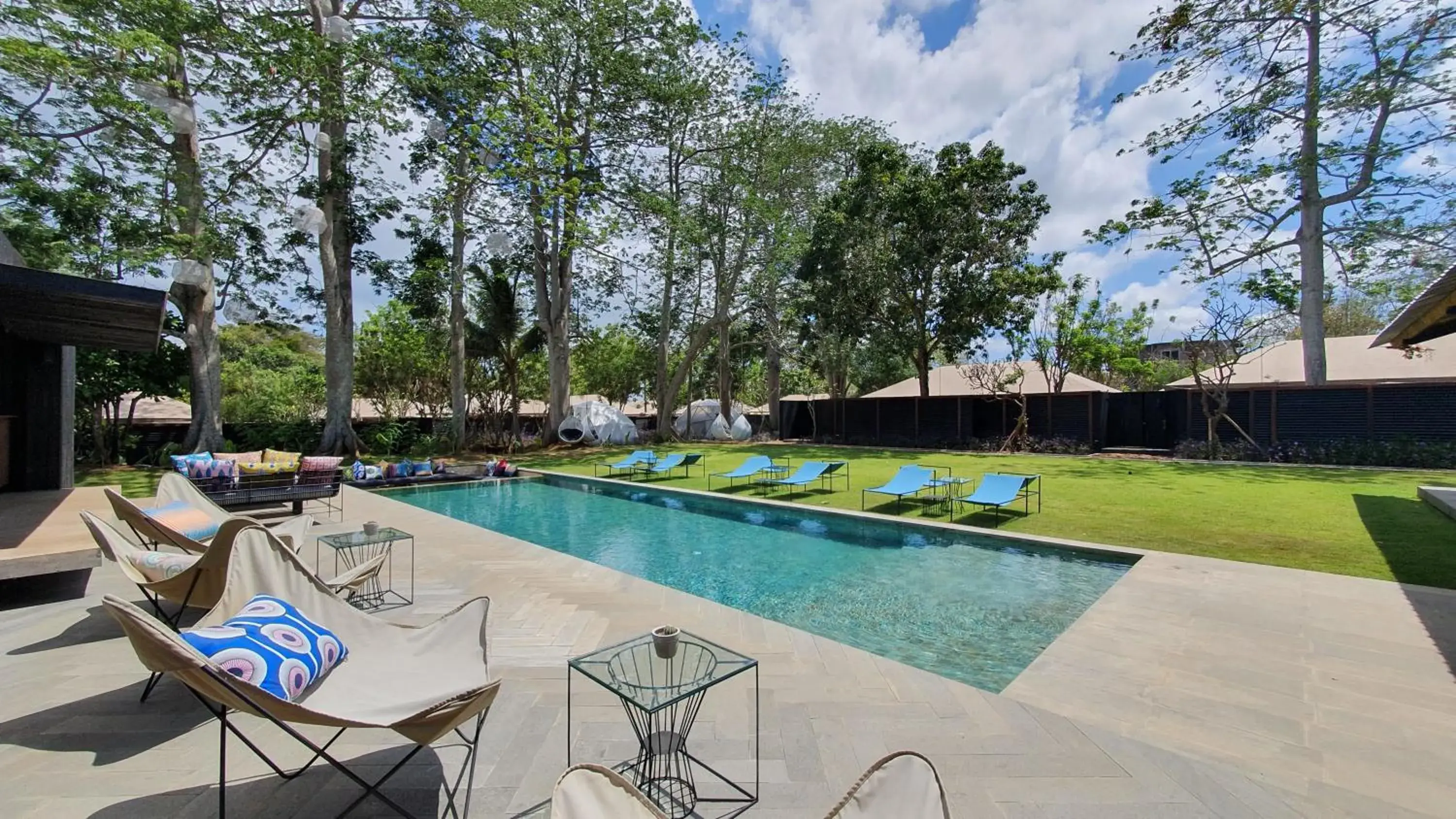 Swimming pool in Origin Uluwatu Swimming pool in Origin Uluwatu