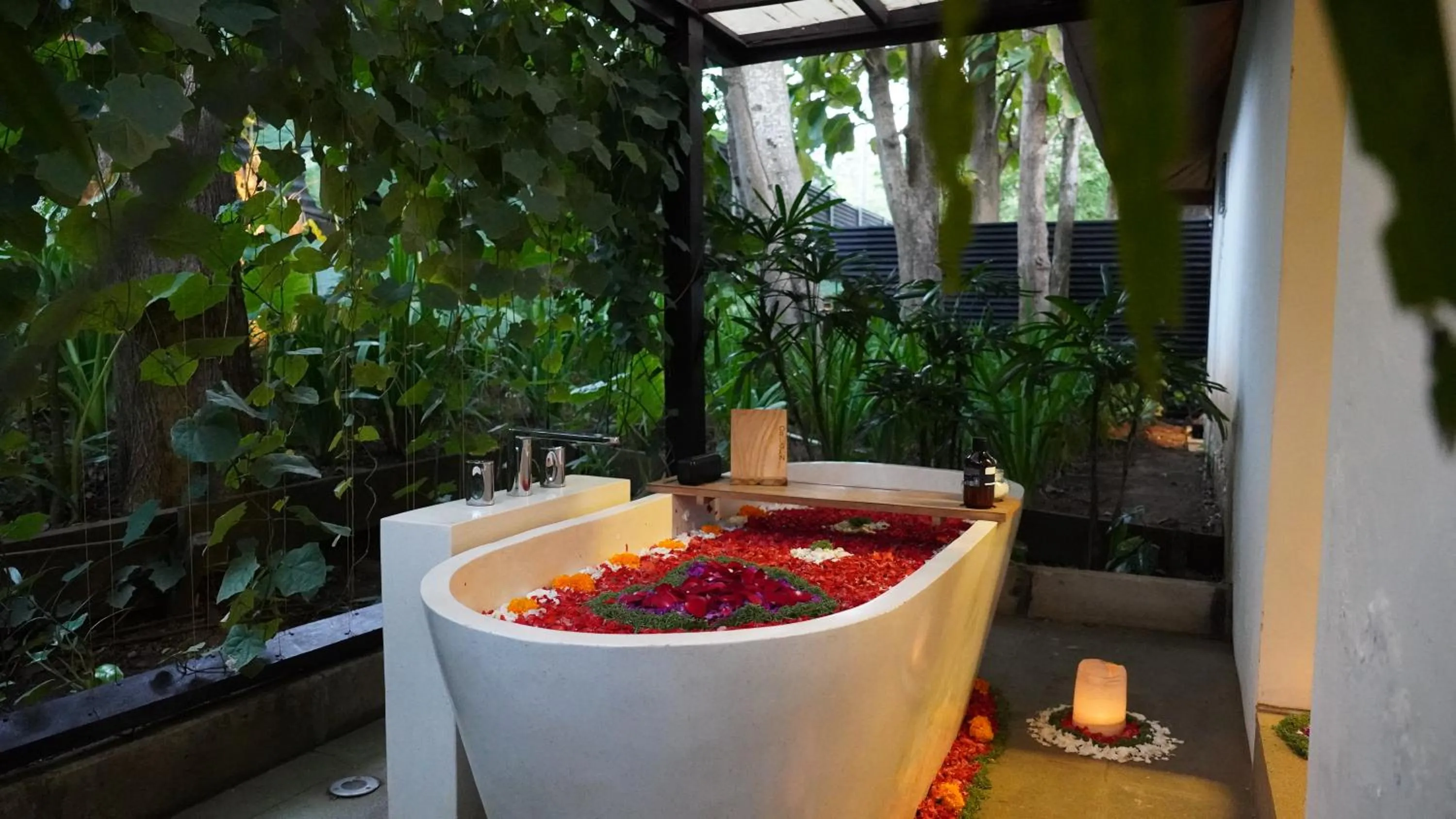 Hot Tub in Origin Uluwatu