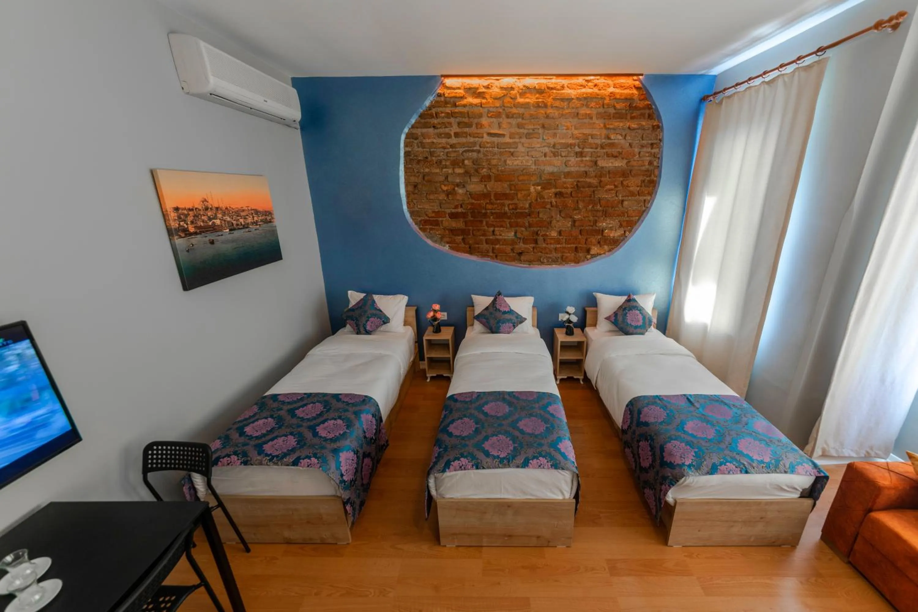 Bed in ROYAL TAKSIM SUITES