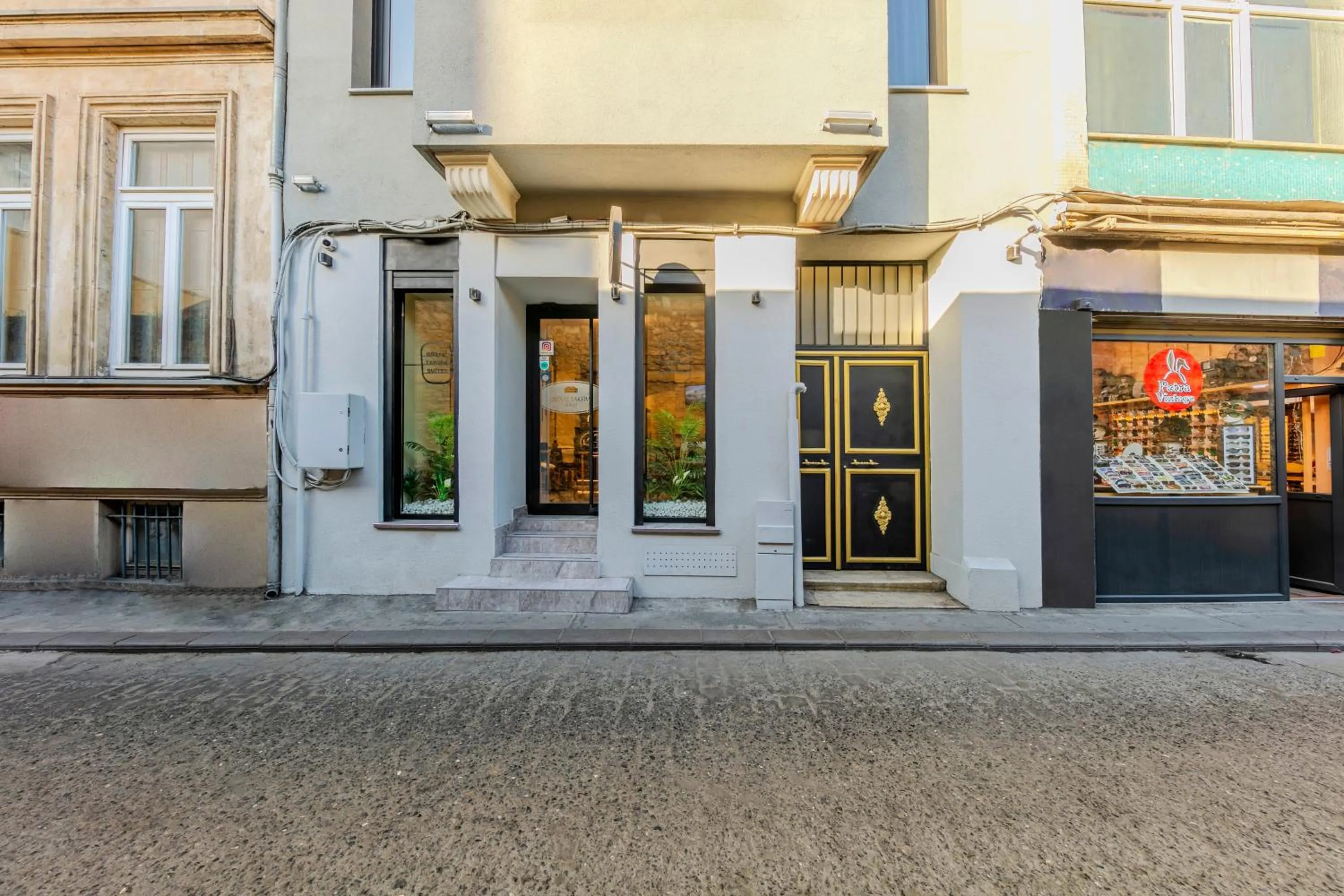 Property building in ROYAL TAKSIM SUITES