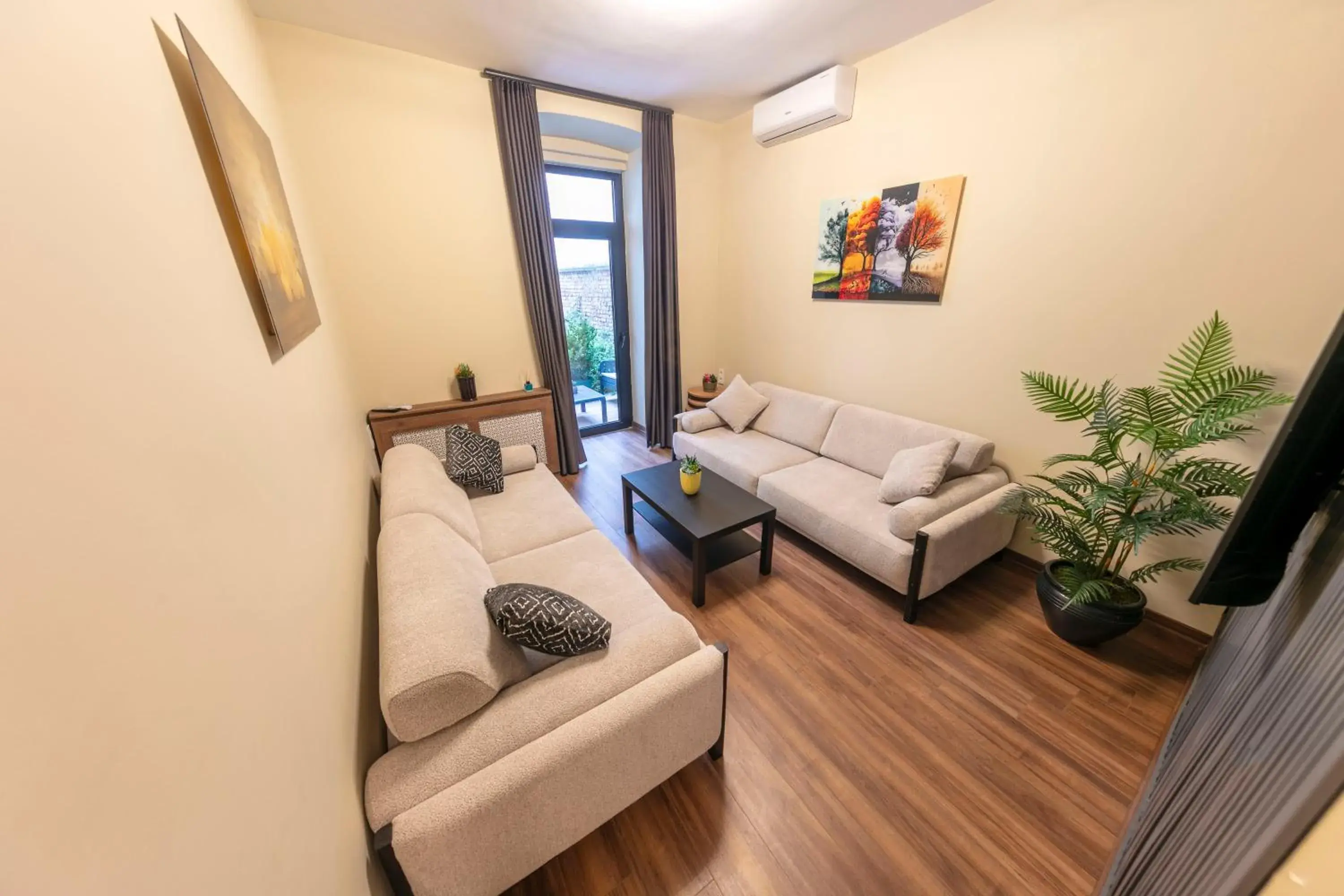 Suite with Garden View in ROYAL TAKSIM SUITES Suite with Garden View in ROYAL TAKSIM SUITES