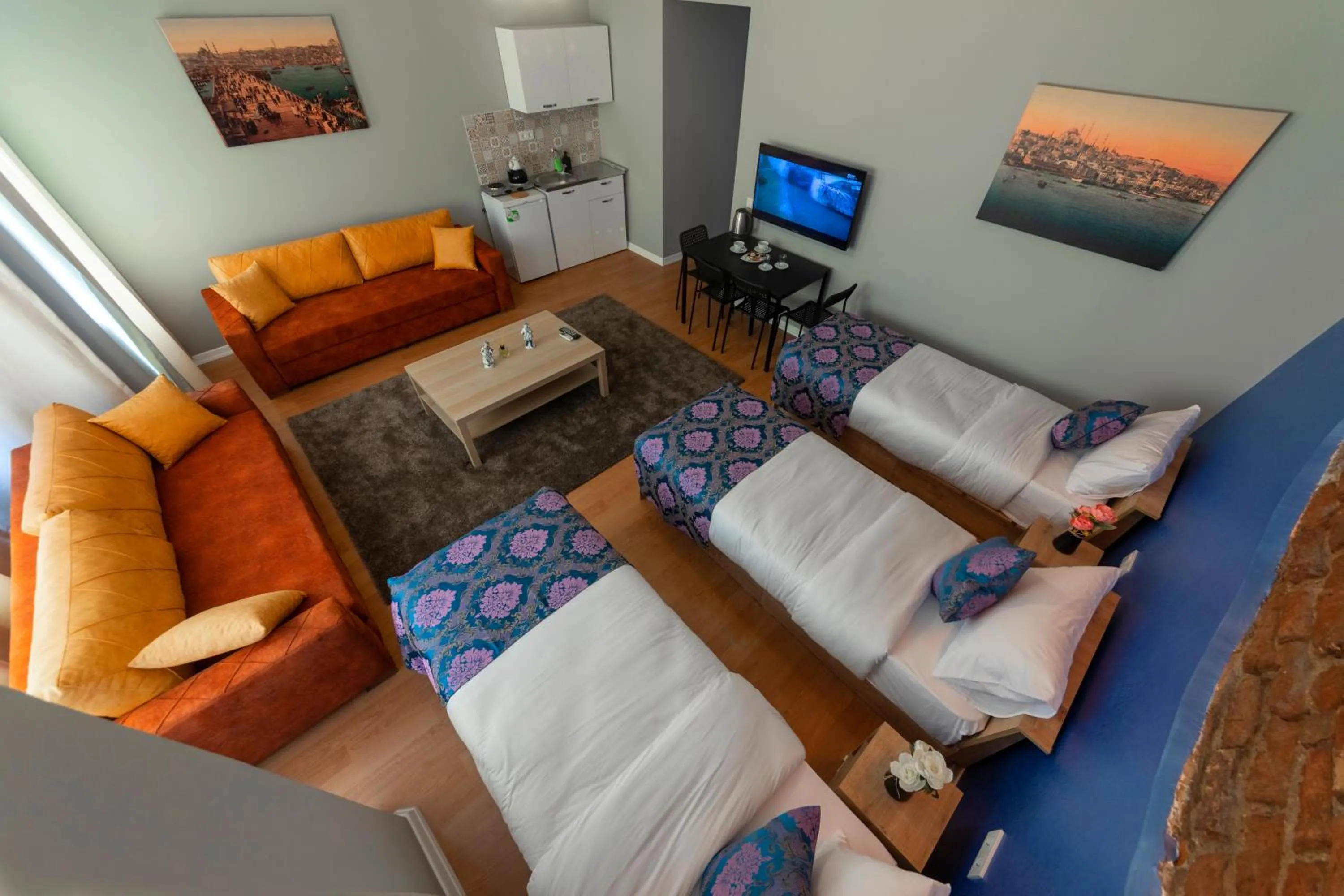 Bed in ROYAL TAKSIM SUITES