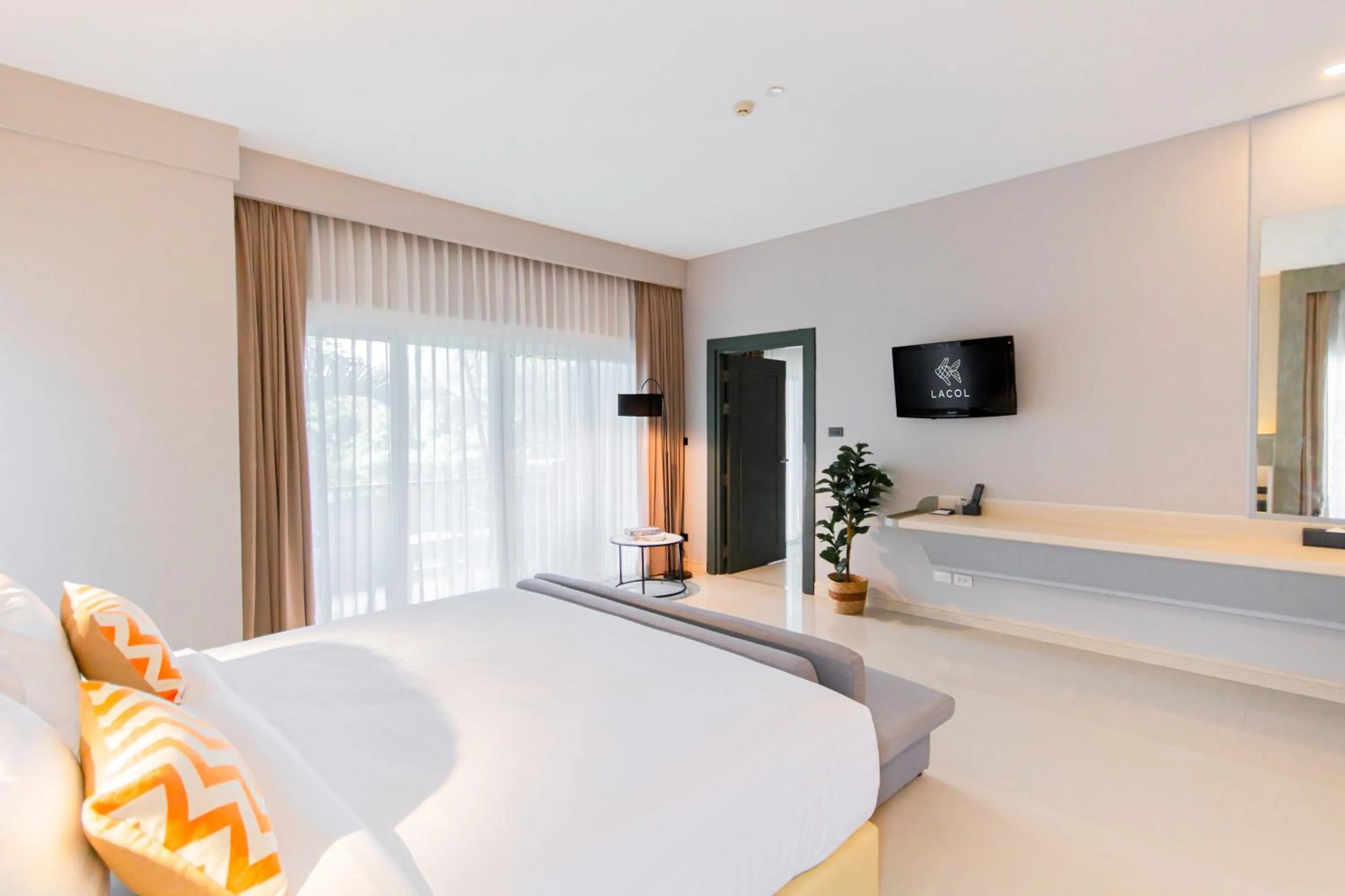 Bed in Lacol Khao Yai - A Chatrium Collection