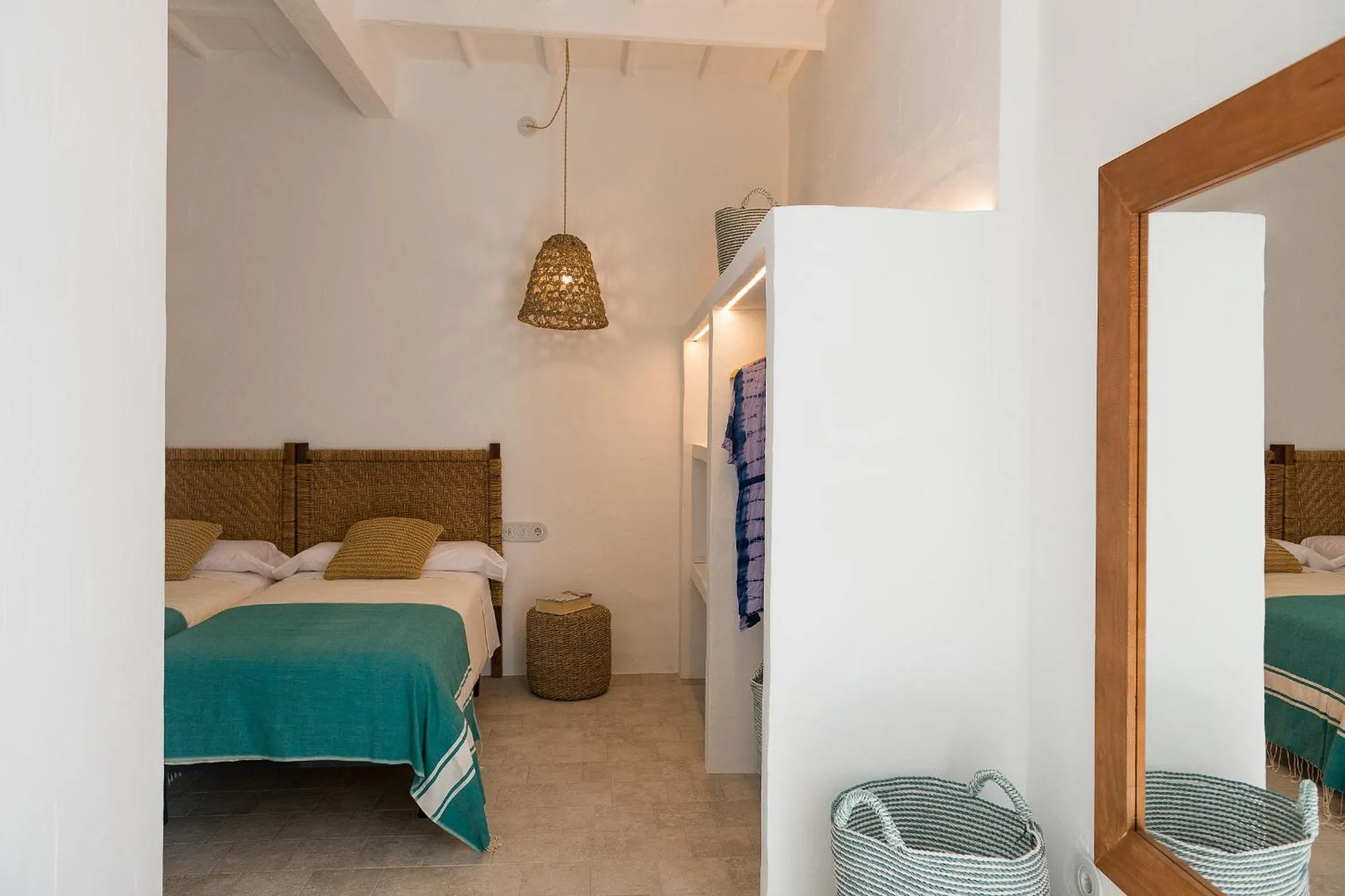 Bed in roques