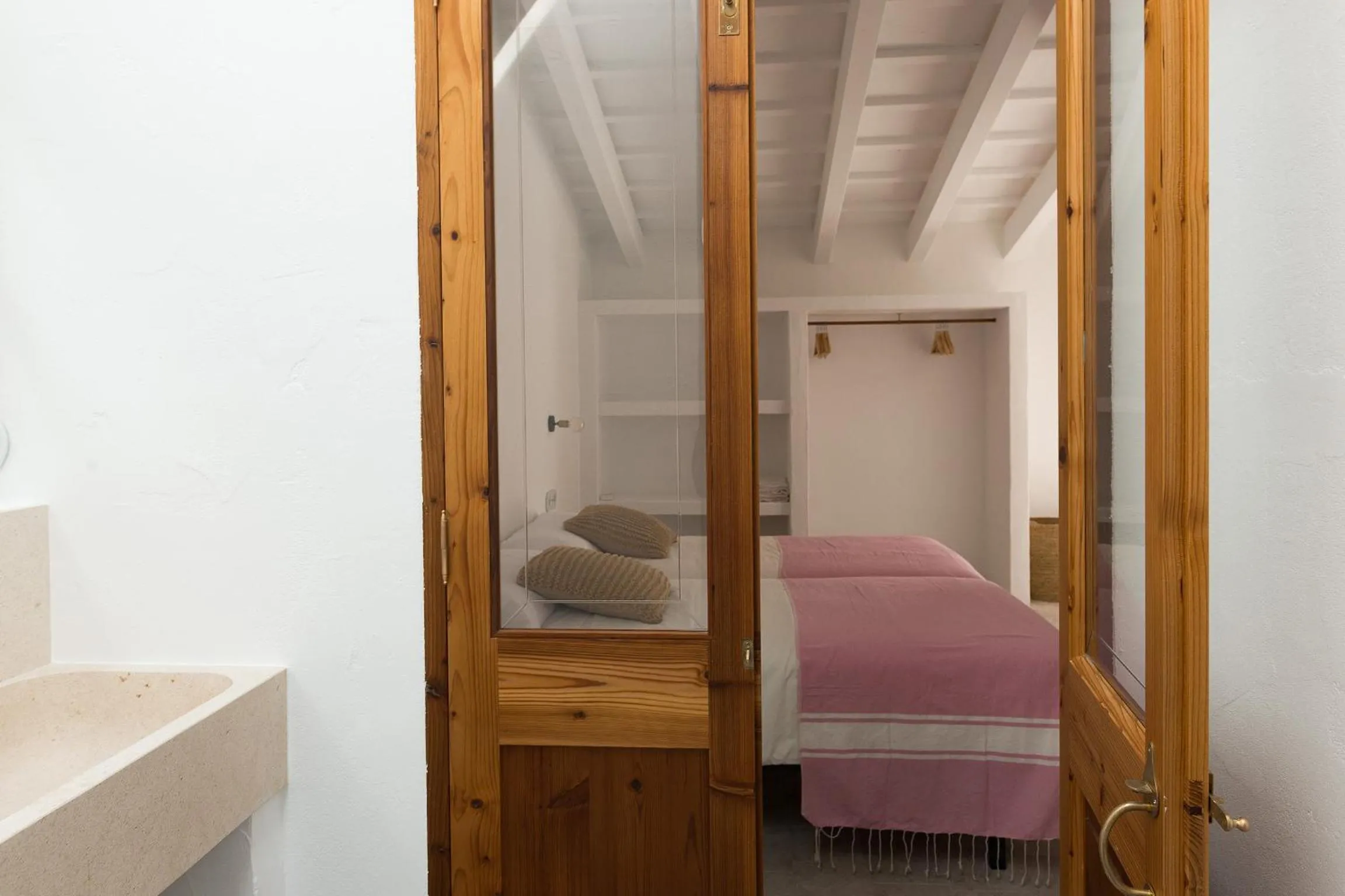 Bed in roques