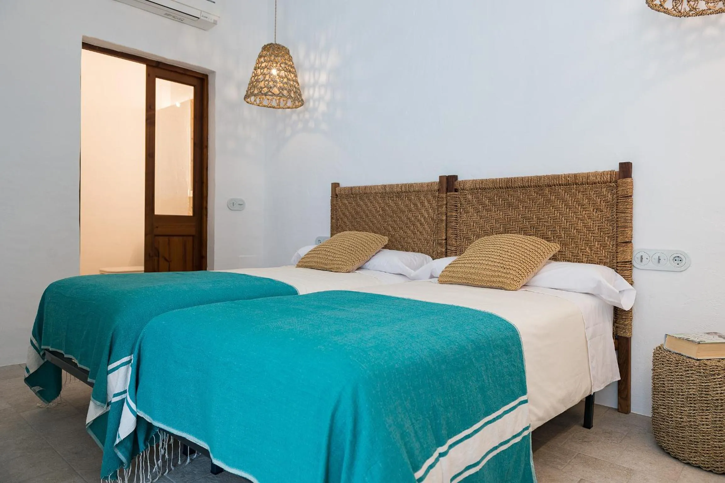 Bed in roques