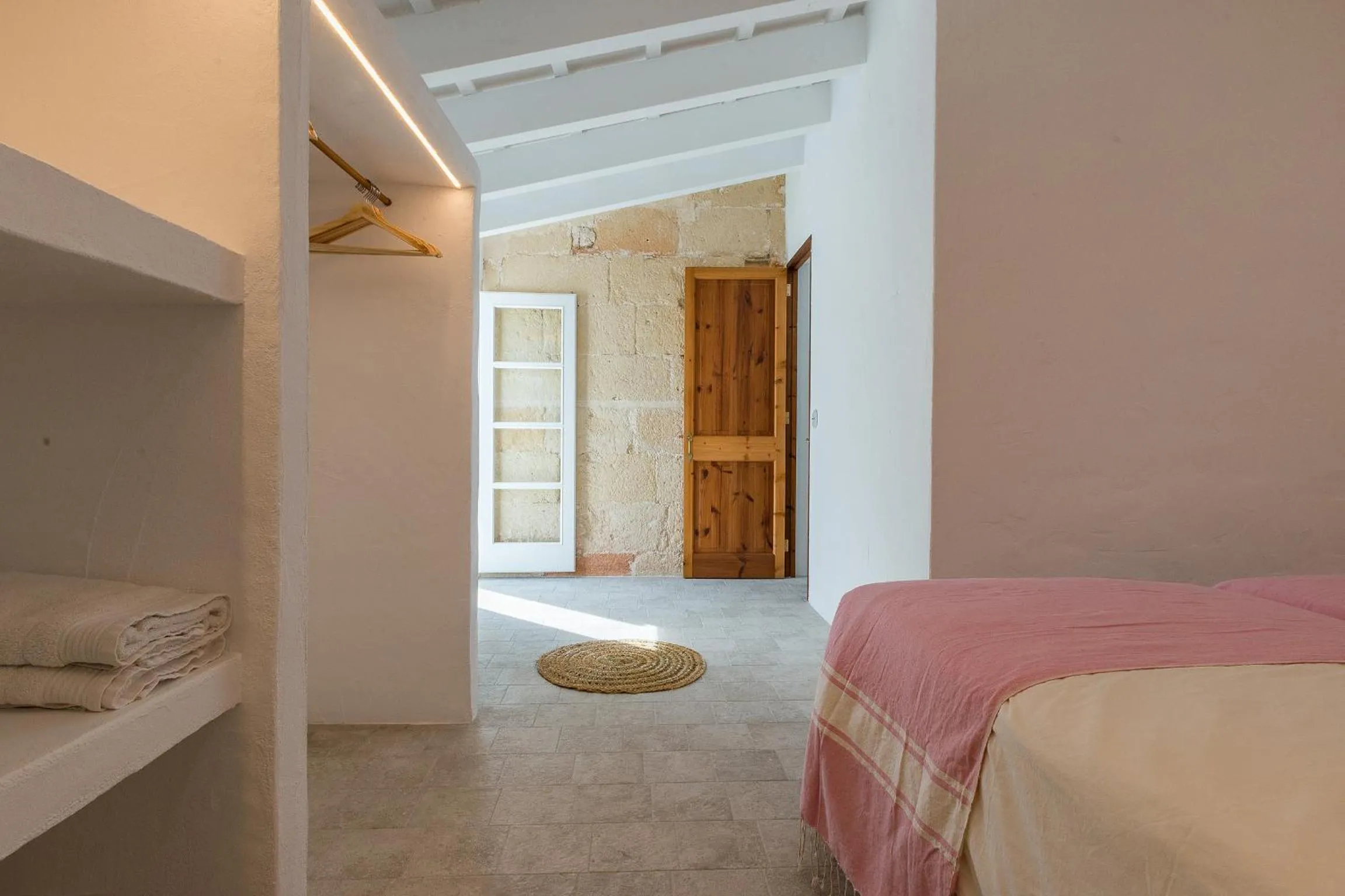 Bed in roques