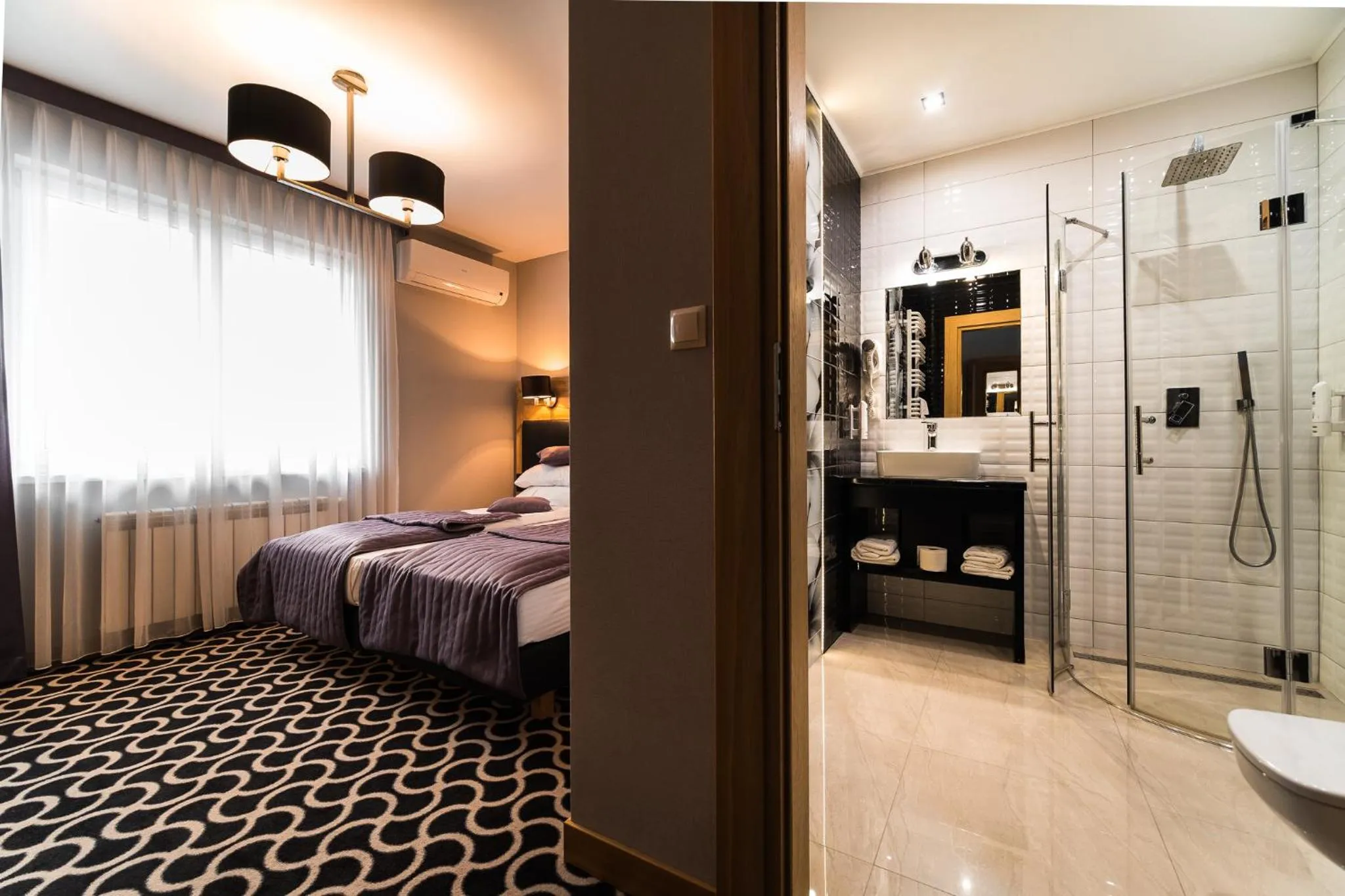 Bed in Hotel Coloseum