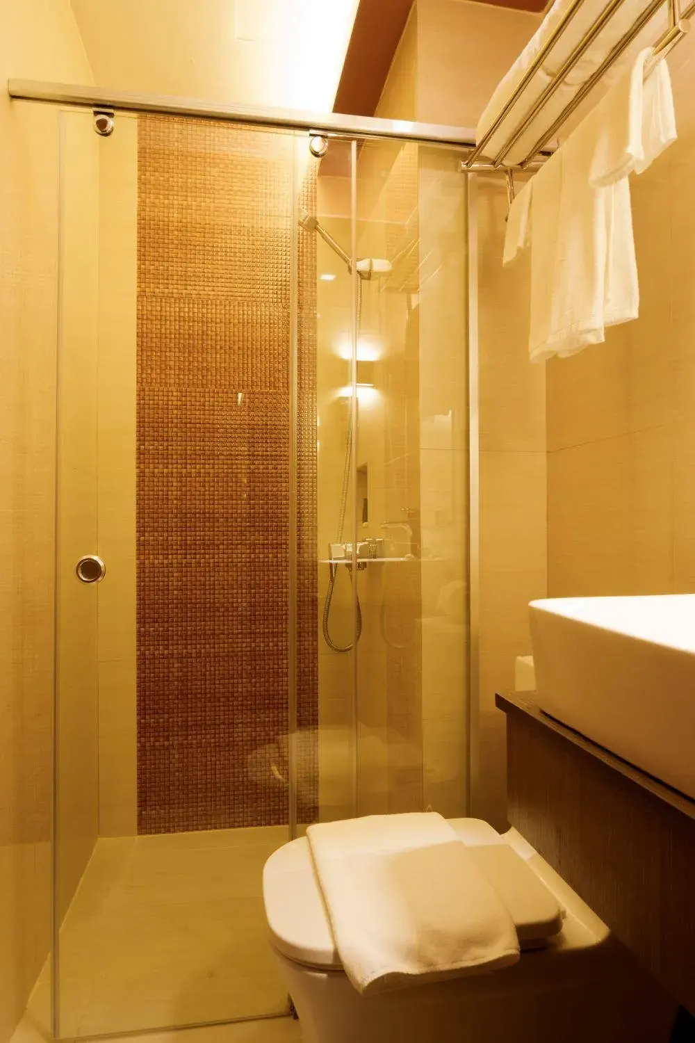 Bathroom in Vivien's Hotel Bathroom in Vivien's Hotel