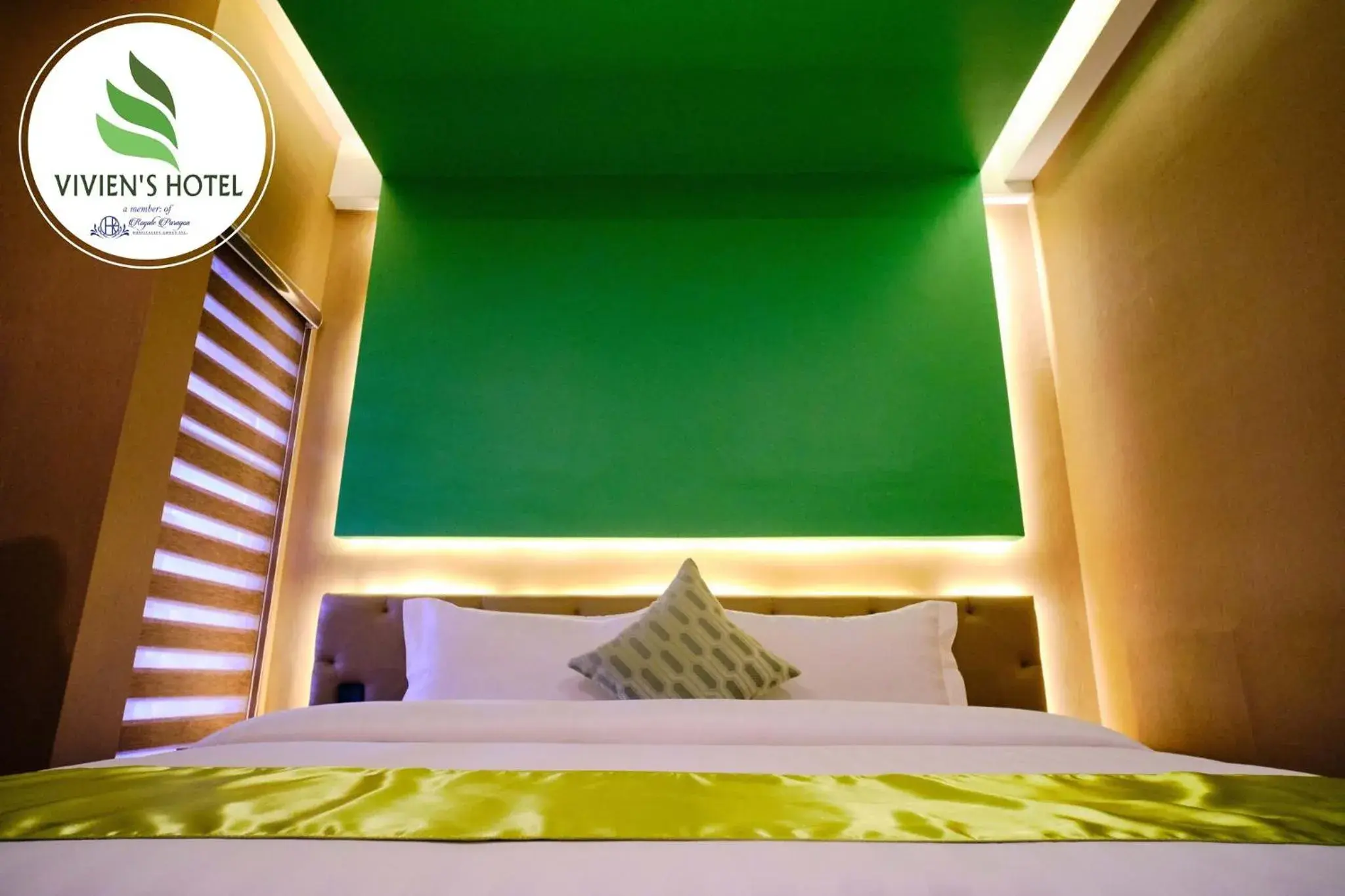 Bed in Vivien's Hotel Bed in Vivien's Hotel