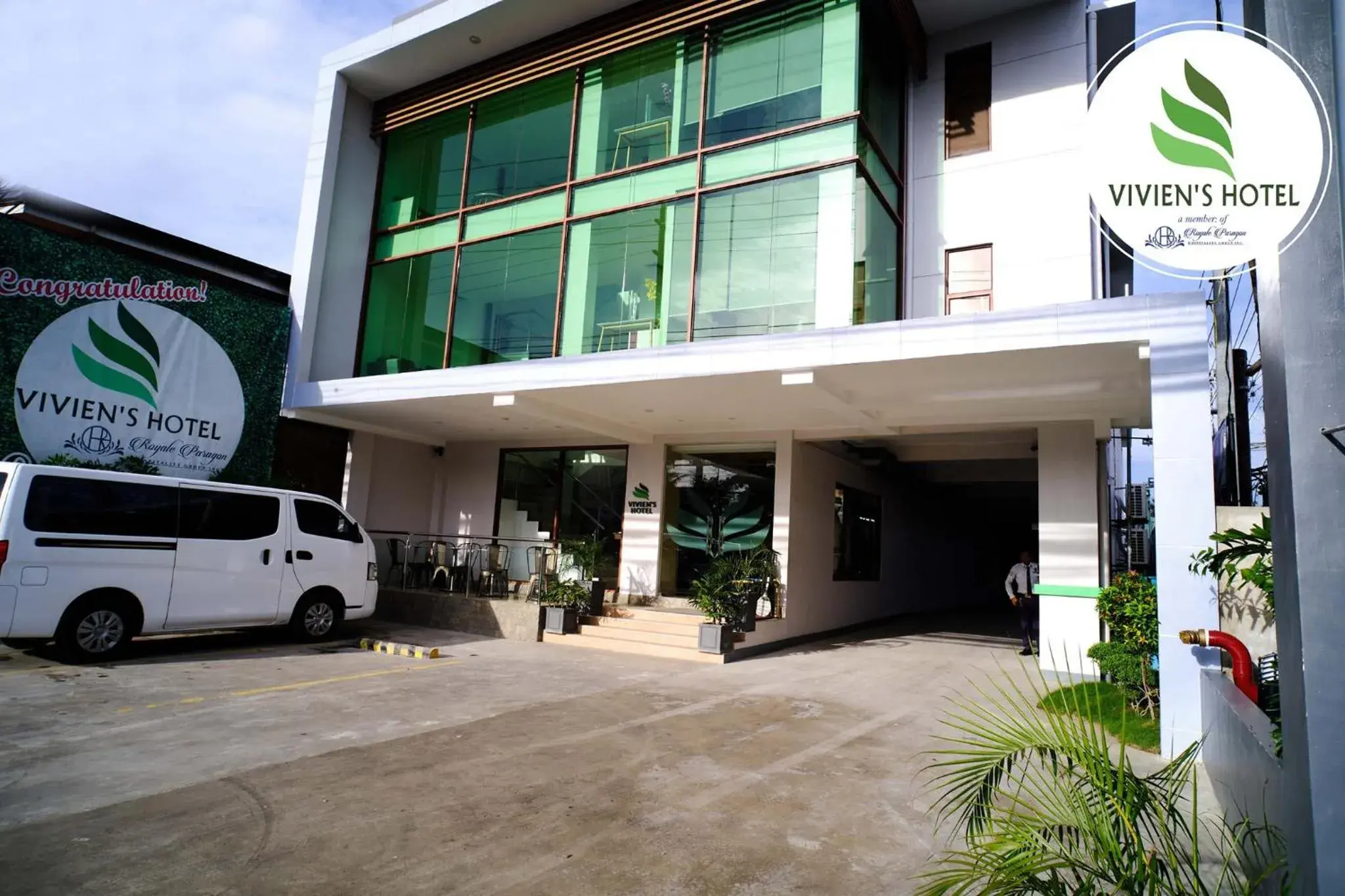 Property building in Vivien's Hotel Property building in Vivien's Hotel