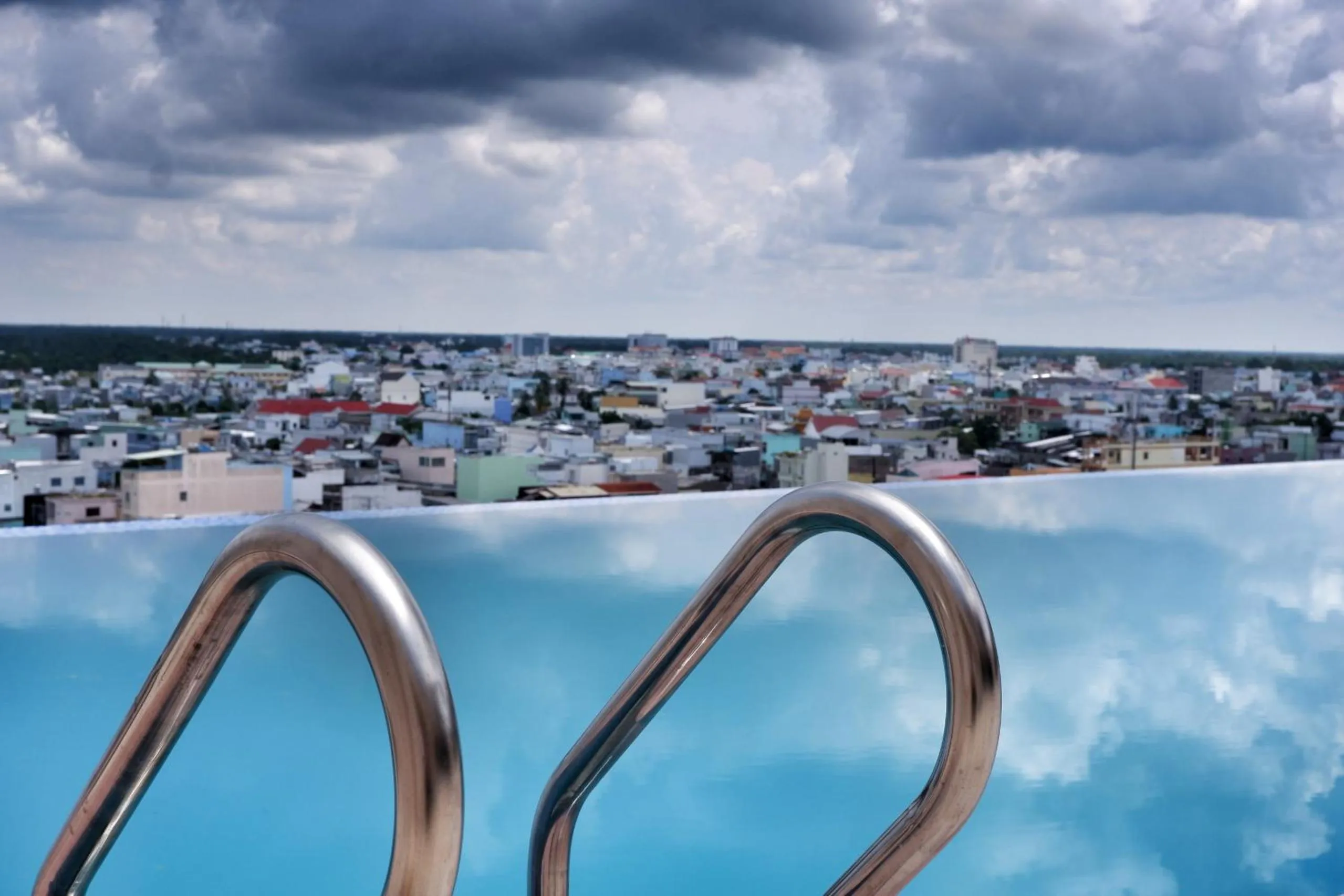 Swimming pool in Phu Cuong Hotel Ca Mau
