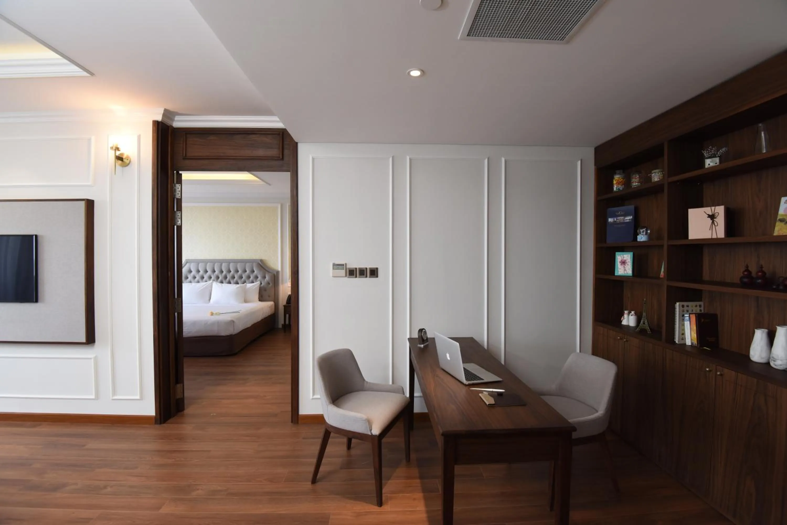 Living room, Bed in Phu Cuong Hotel Ca Mau