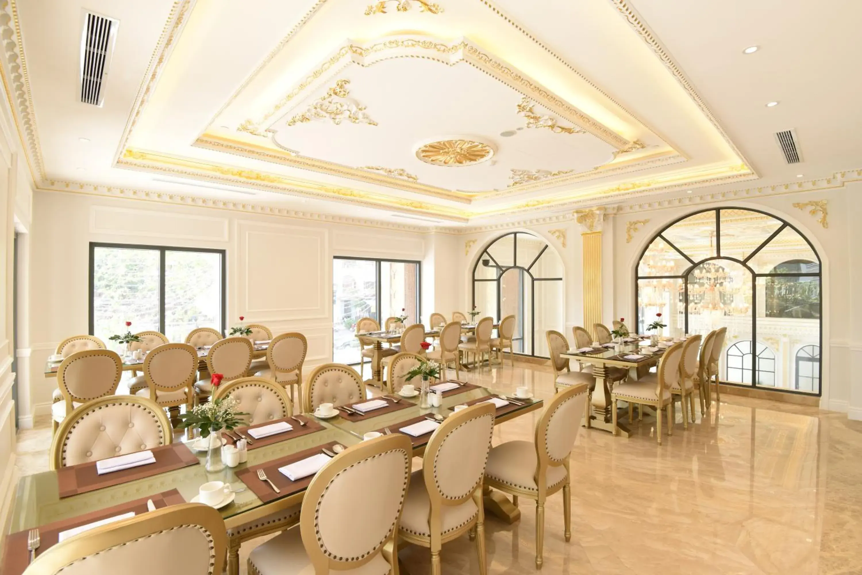 Restaurant/places to eat in Phu Cuong Hotel Ca Mau Restaurant/places to eat in Phu Cuong Hotel Ca Mau