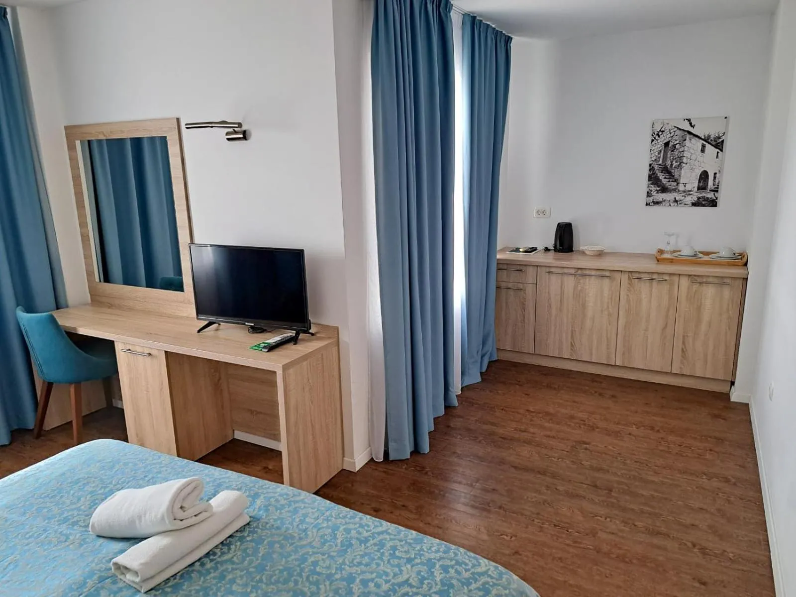 TV and multimedia, Bed in Villa Cascada
