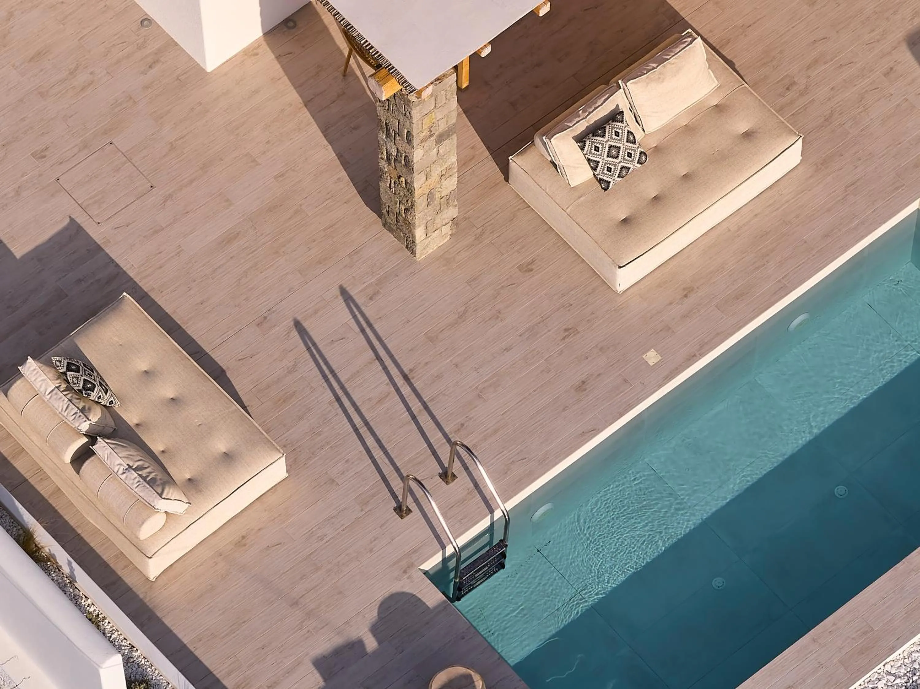 Swimming pool in Villa Manikas Milos