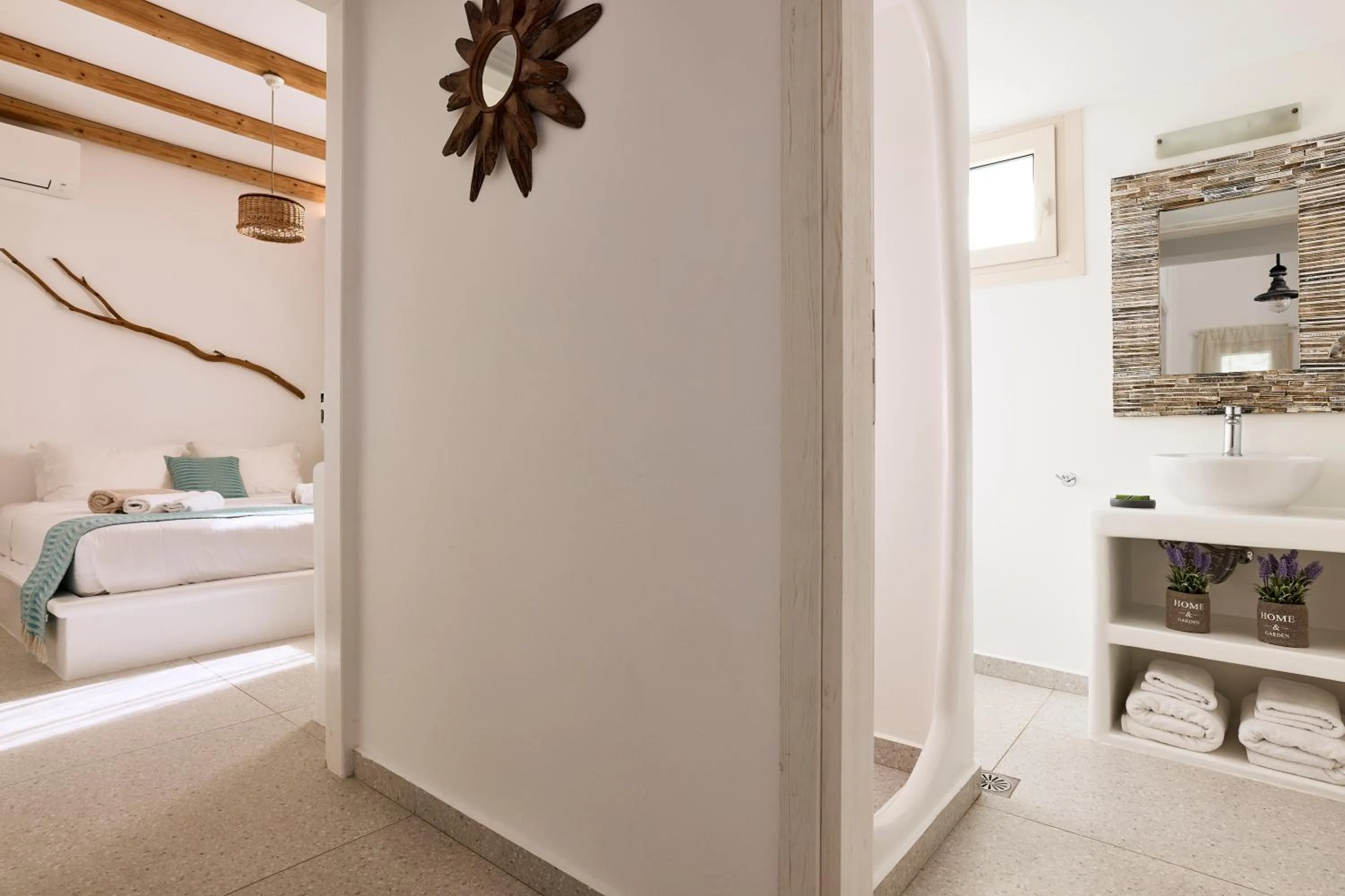 Bedroom, Bed in Villa Manikas Milos