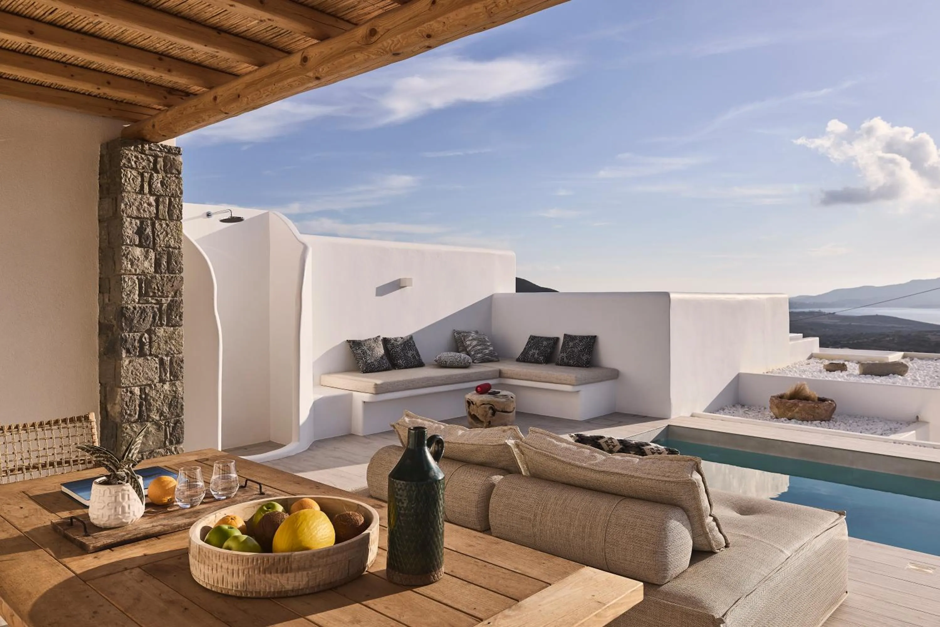Swimming pool in Villa Manikas Milos