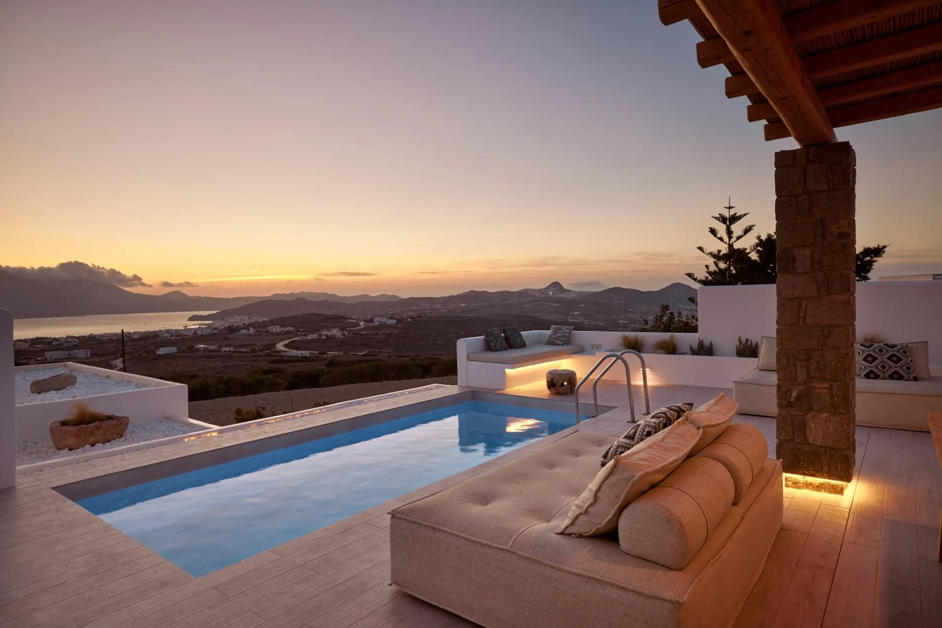 Property building in Villa Manikas Milos