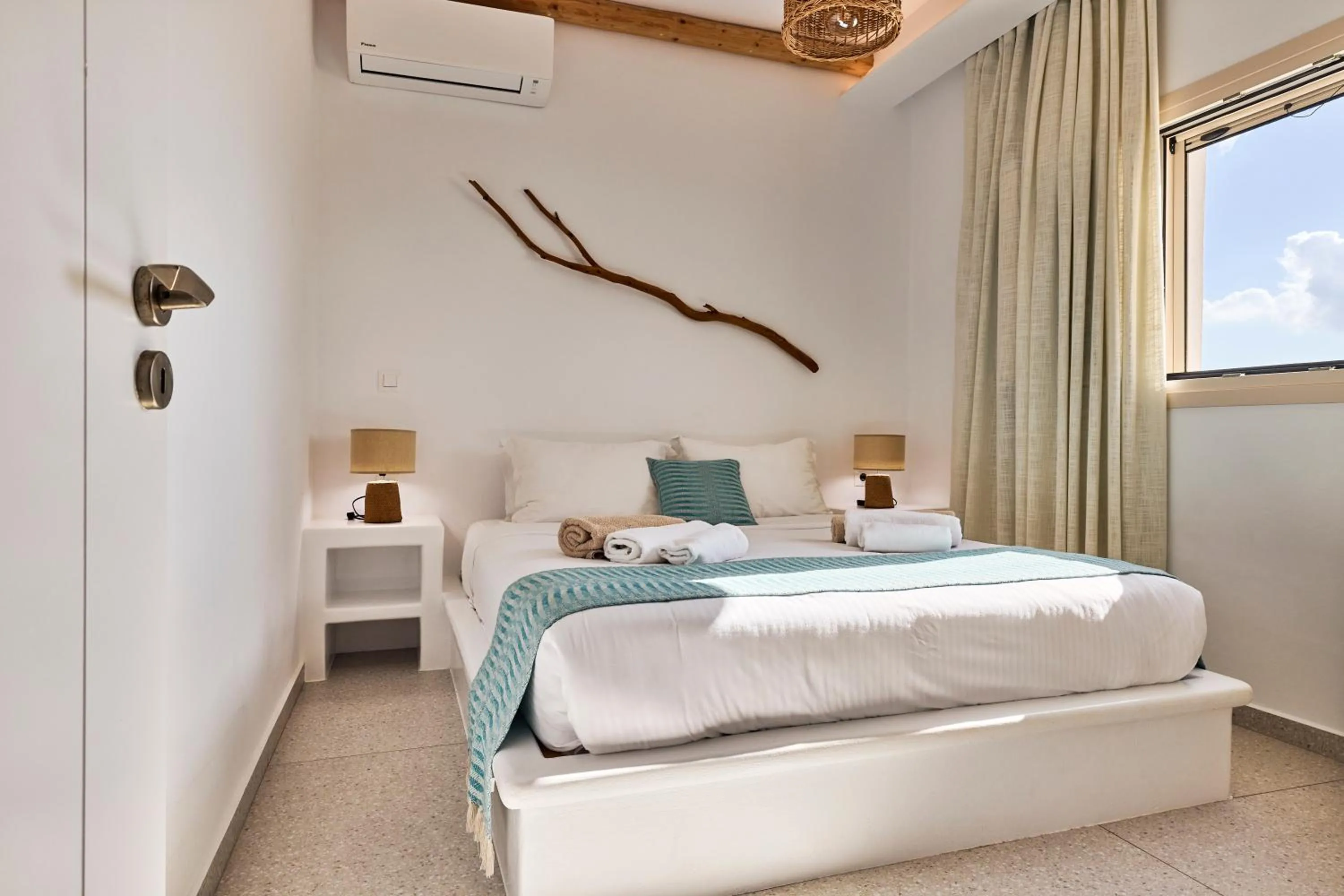 Bedroom, Bed in Villa Manikas Milos