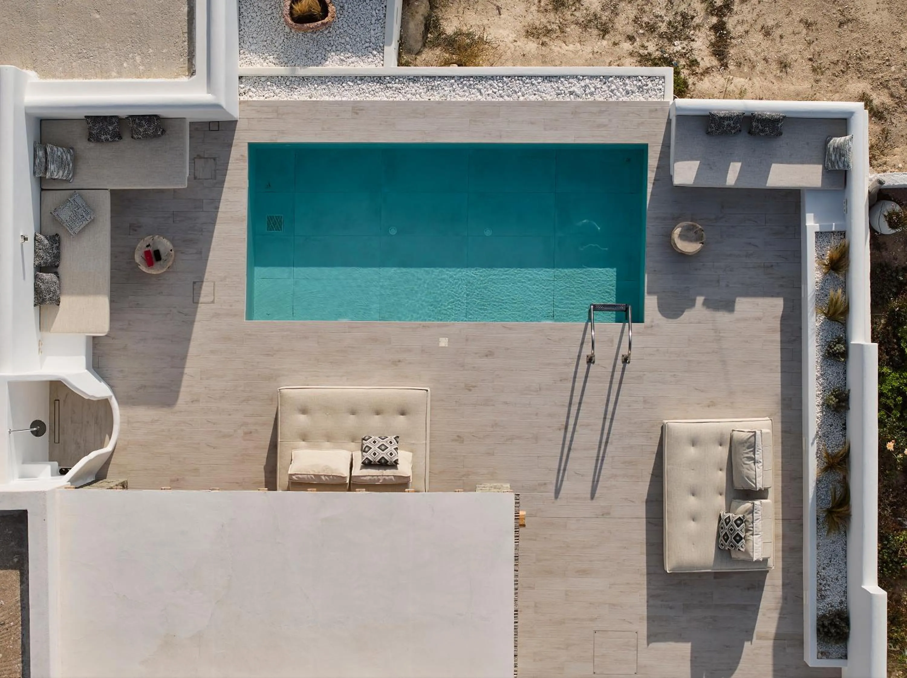 Swimming pool in Villa Manikas Milos