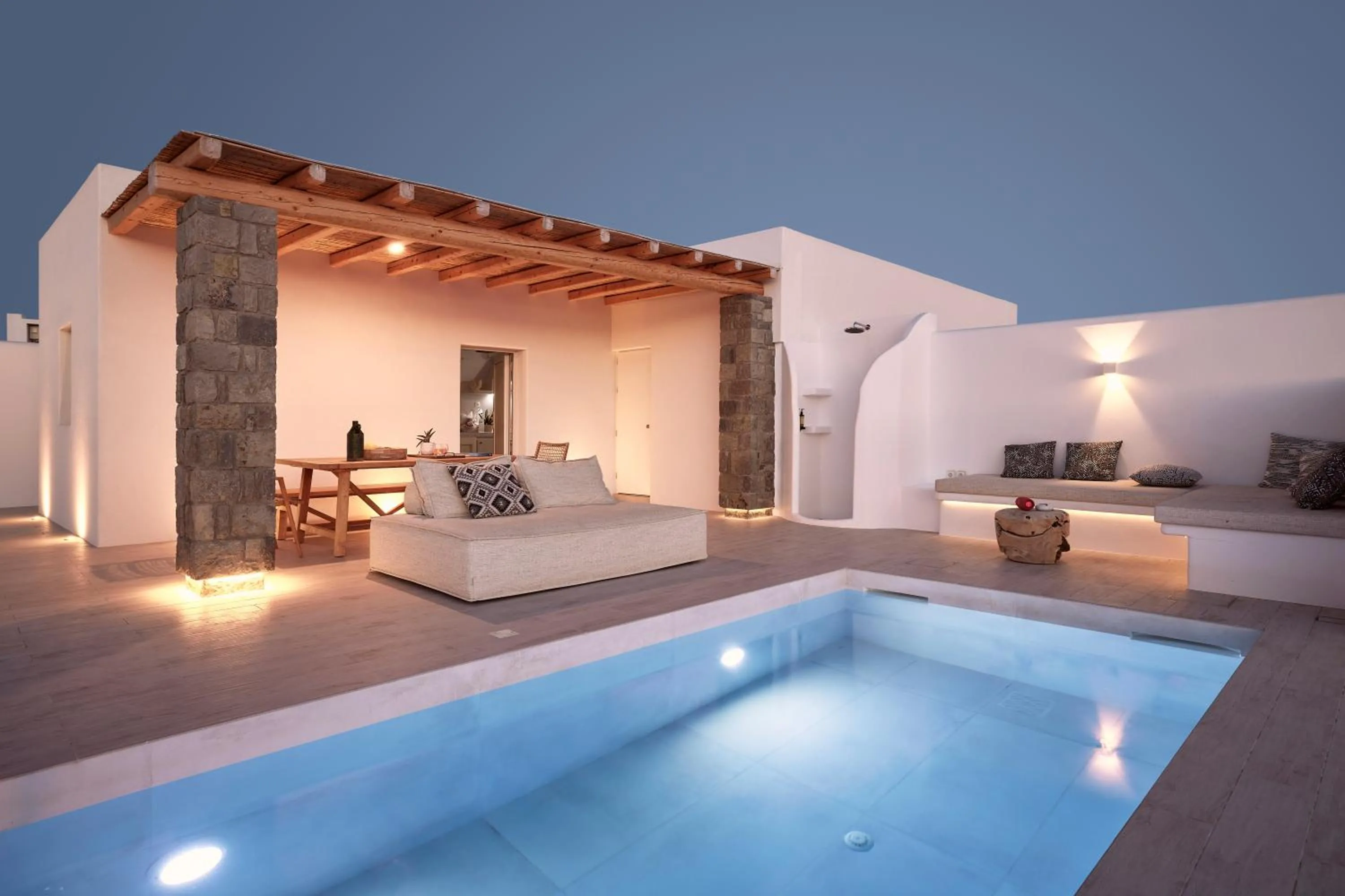 Swimming pool in Villa Manikas Milos