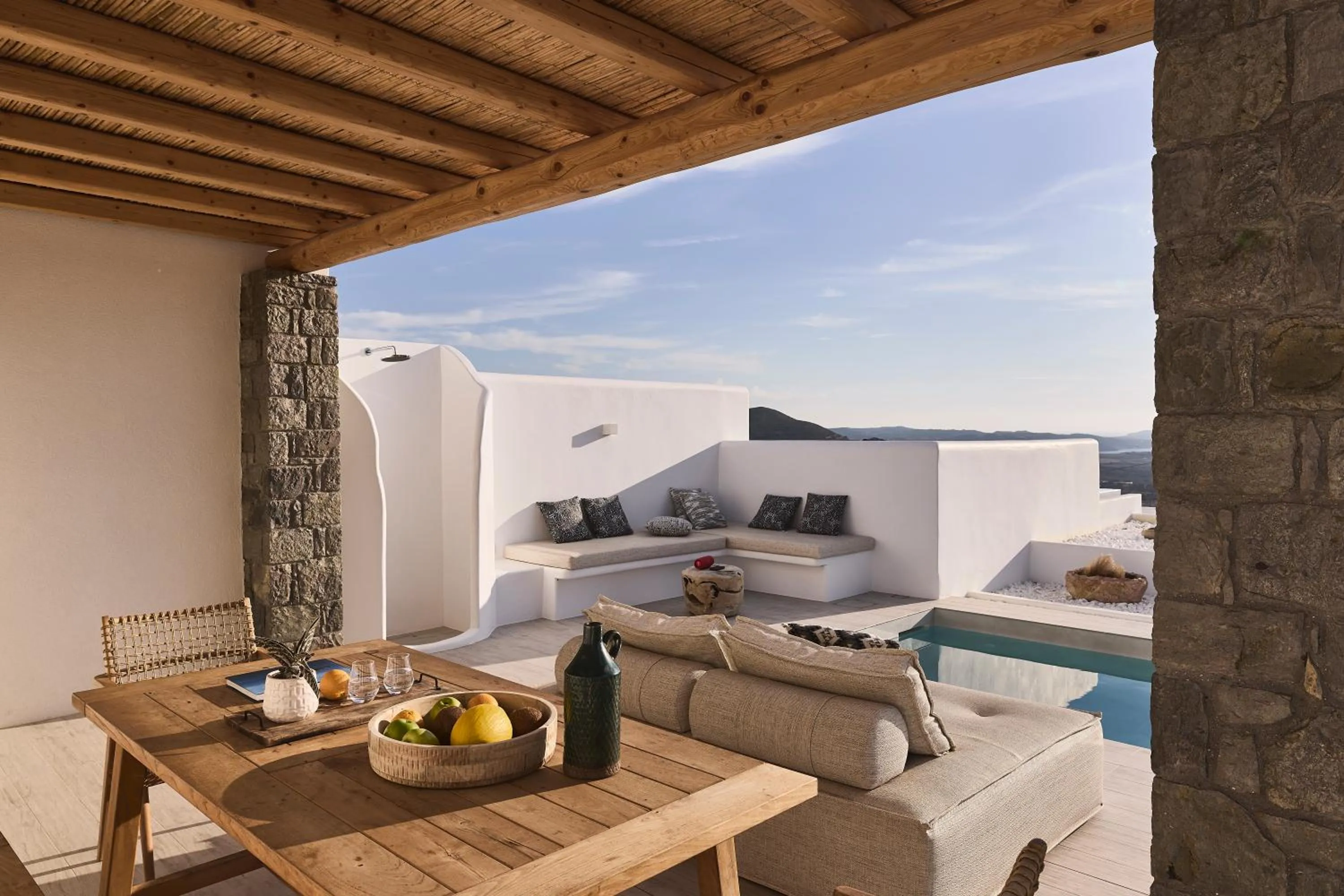 Swimming pool in Villa Manikas Milos