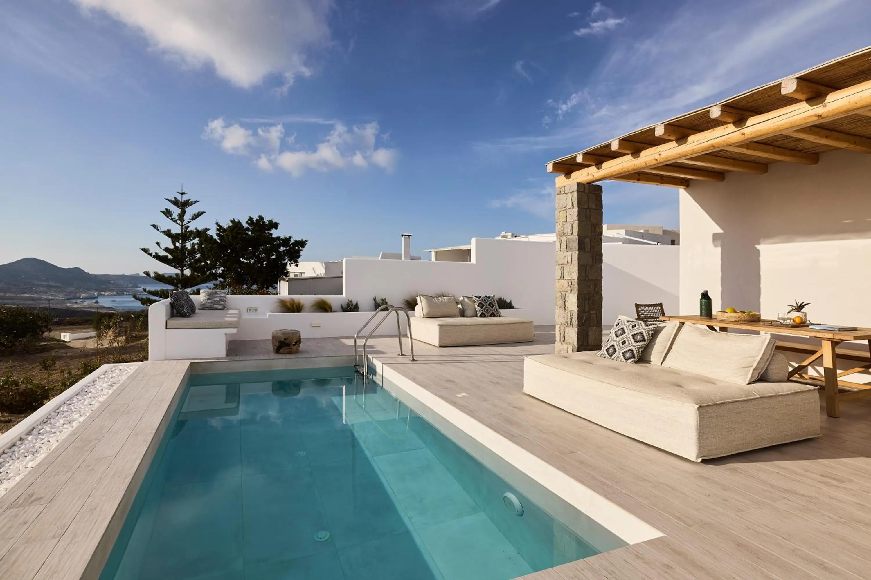 Swimming pool in Villa Manikas Milos