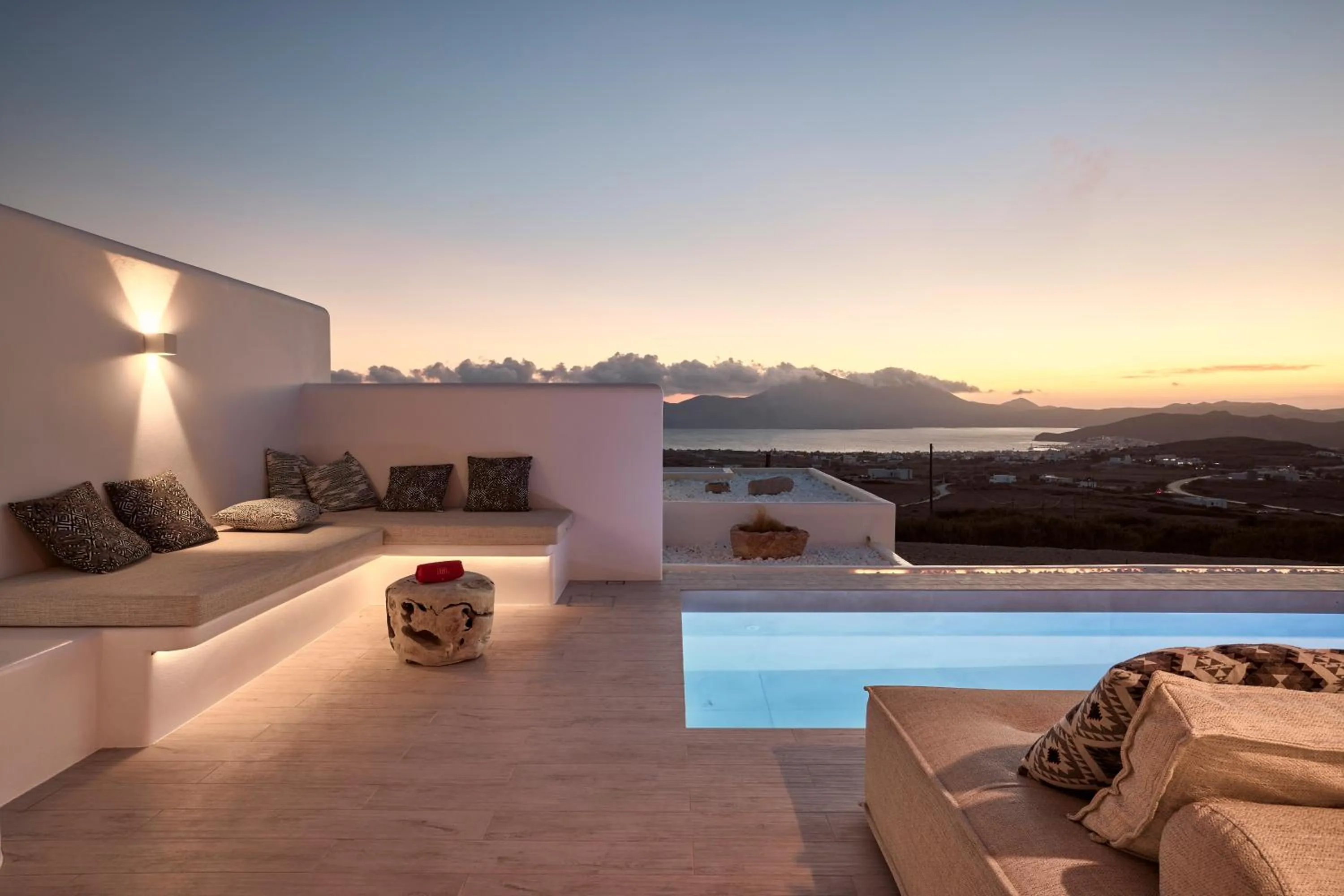 Swimming pool in Villa Manikas Milos