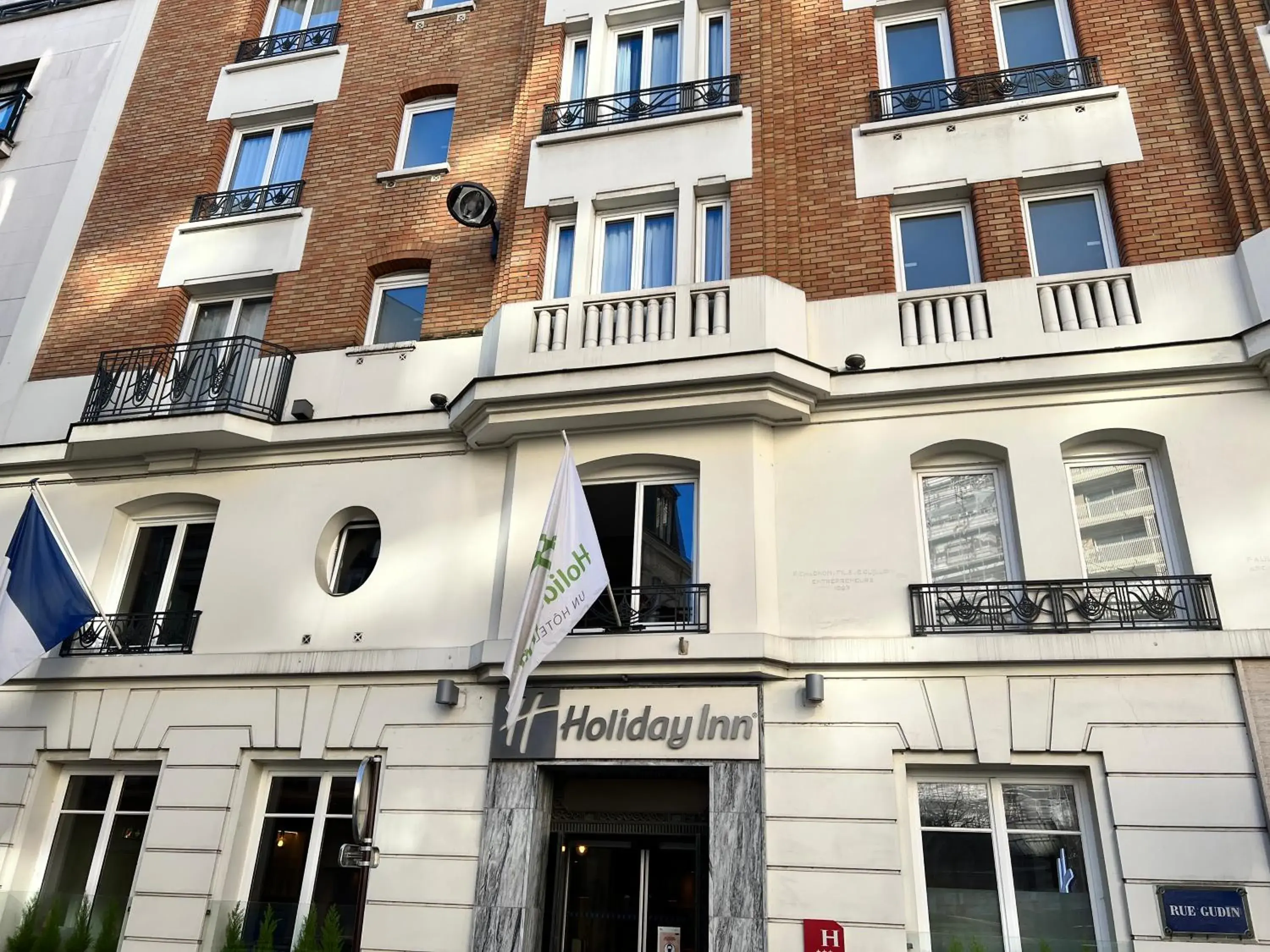 Property building in Holiday Inn Paris-Auteuil by IHG Property building in Holiday Inn Paris-Auteuil by IHG
