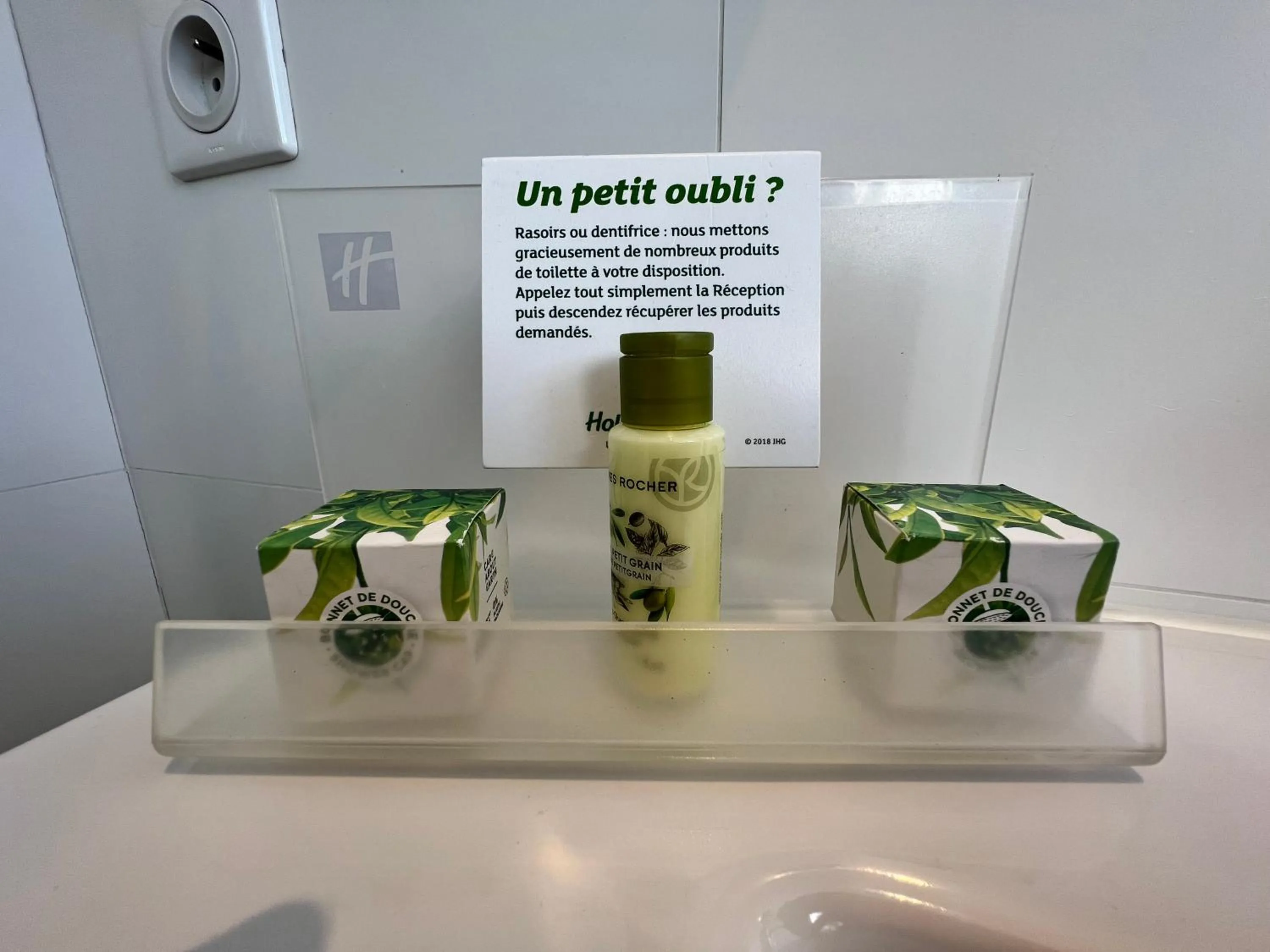 Bathroom in Holiday Inn Paris-Auteuil by IHG