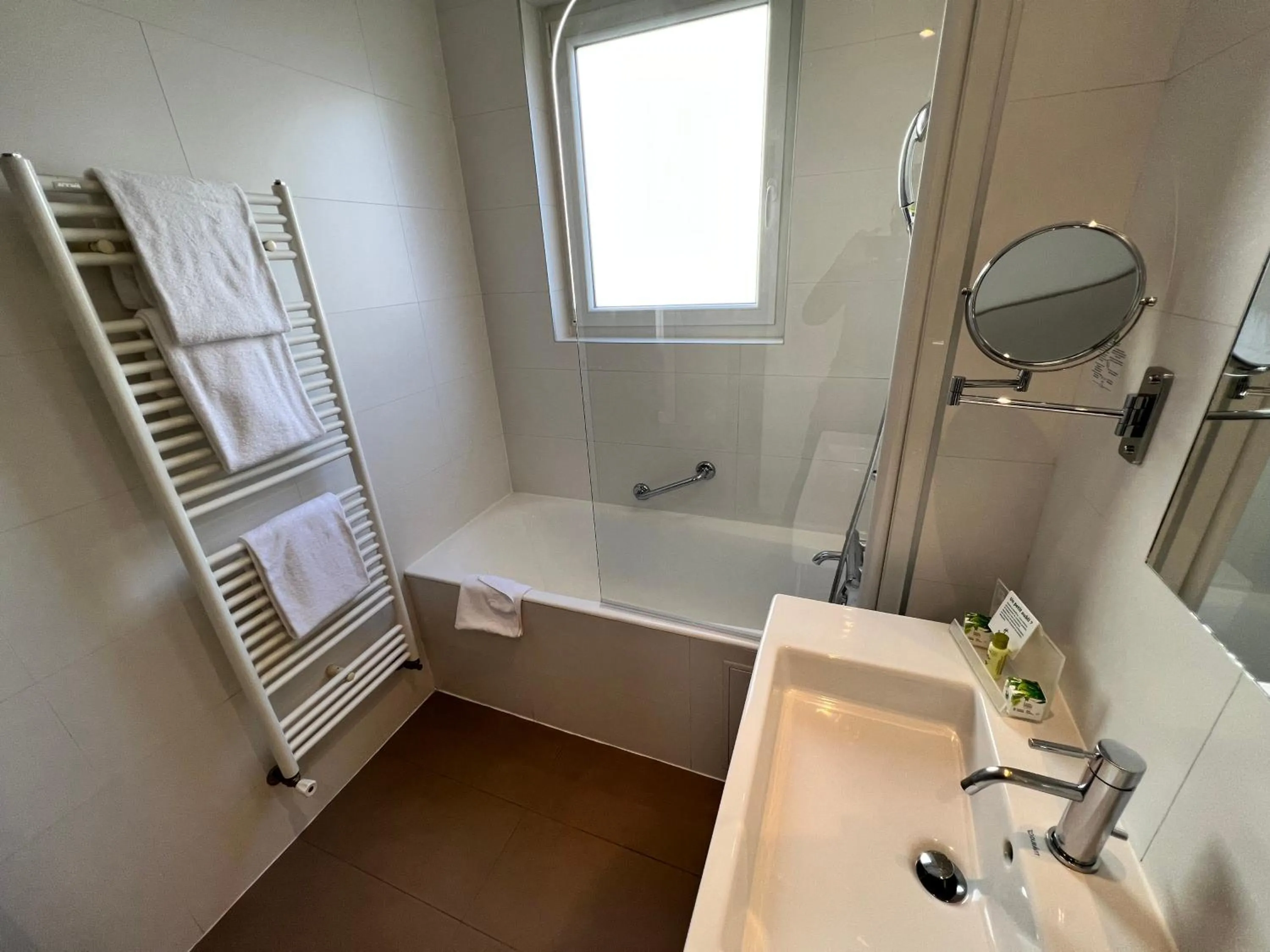 Bathroom in Holiday Inn Paris-Auteuil by IHG