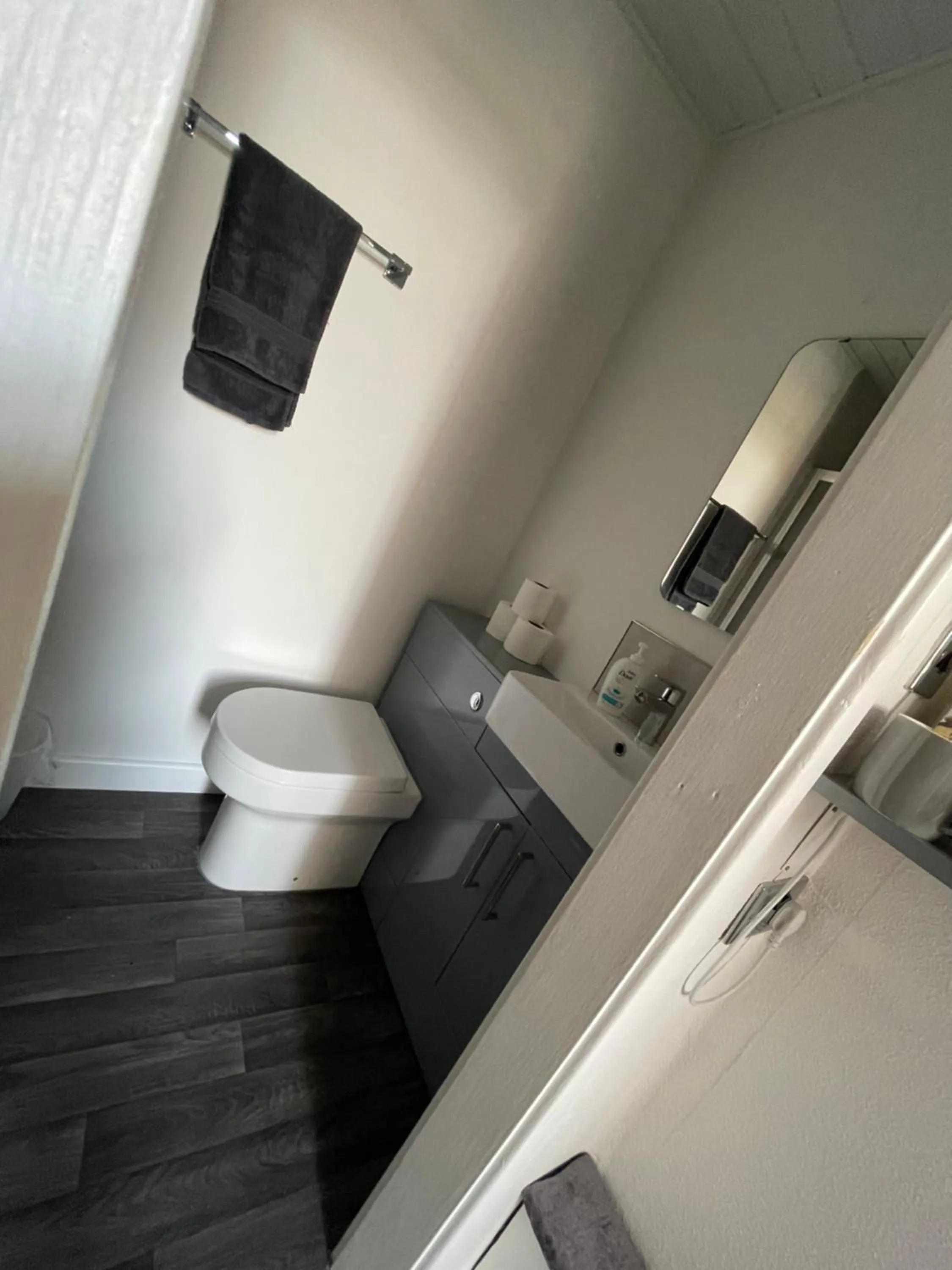 Bathroom in Harleys Reads Avenue