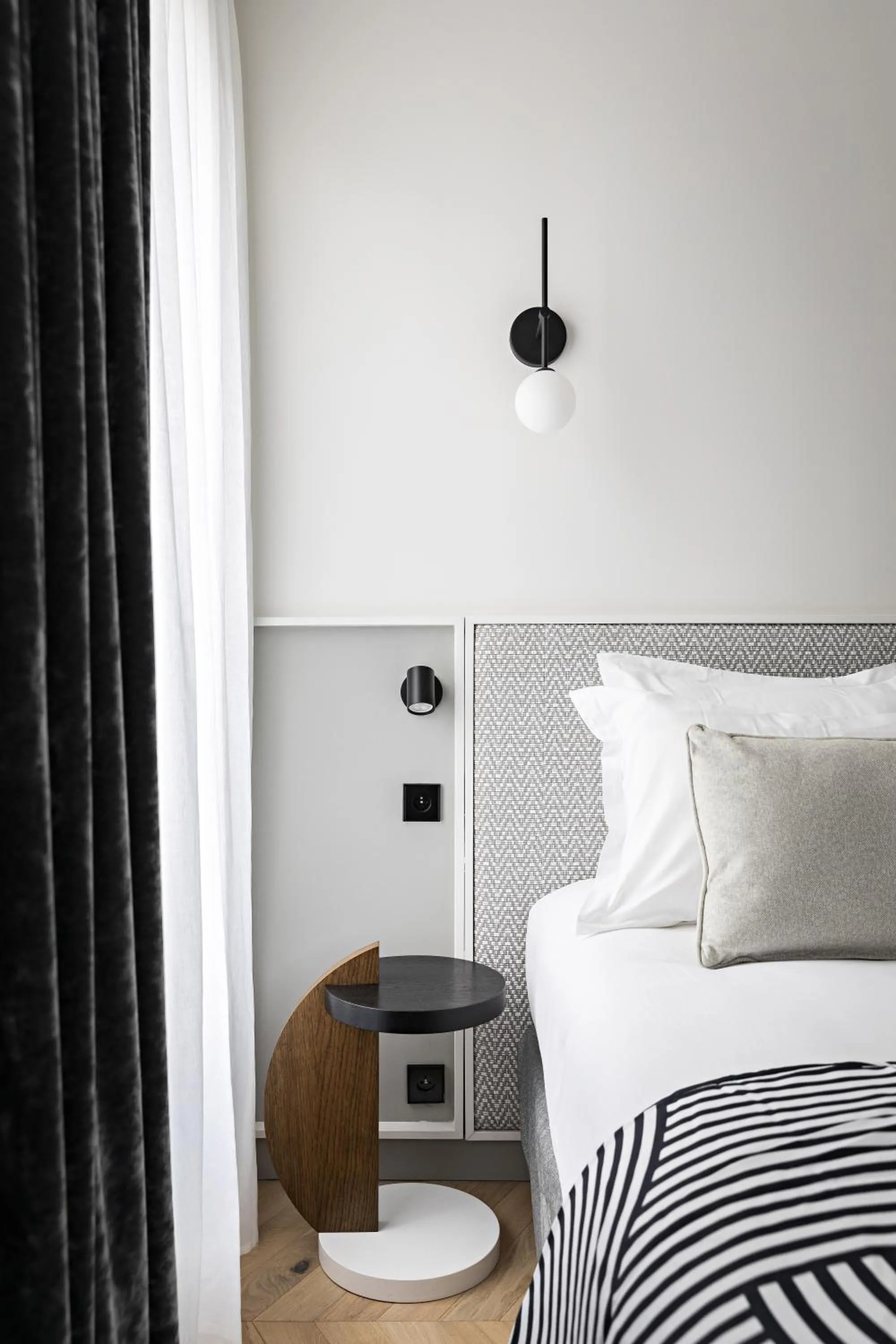 Decorative detail, Bed in Best Western Premier The Blake Paris Gare Saint Lazare