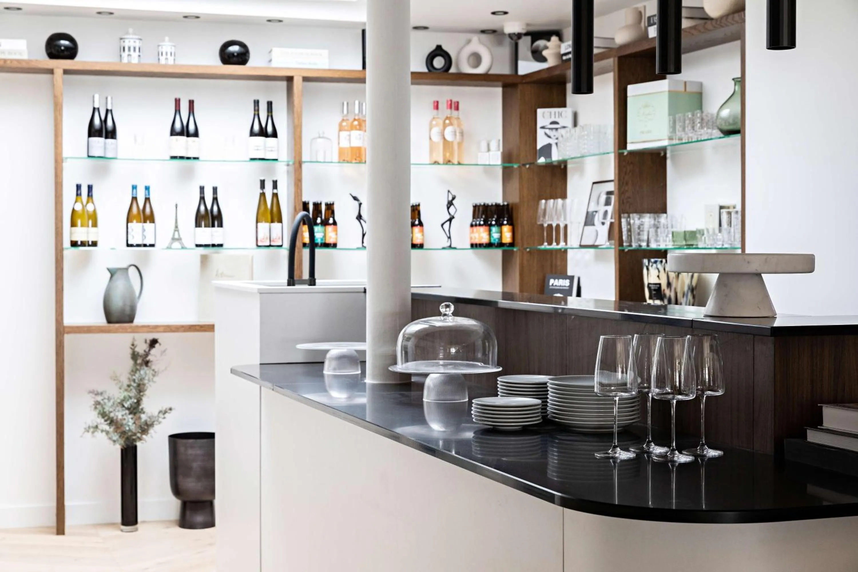 Lounge or bar in Best Western Premier The Blake Paris Gare Saint Lazare