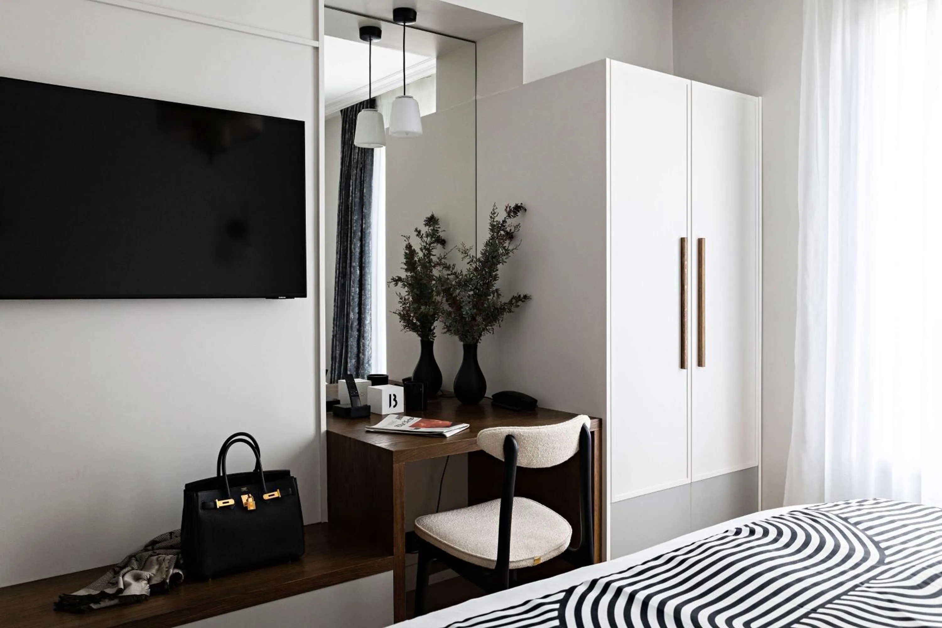 Bedroom in Best Western Premier The Blake Paris Gare Saint Lazare