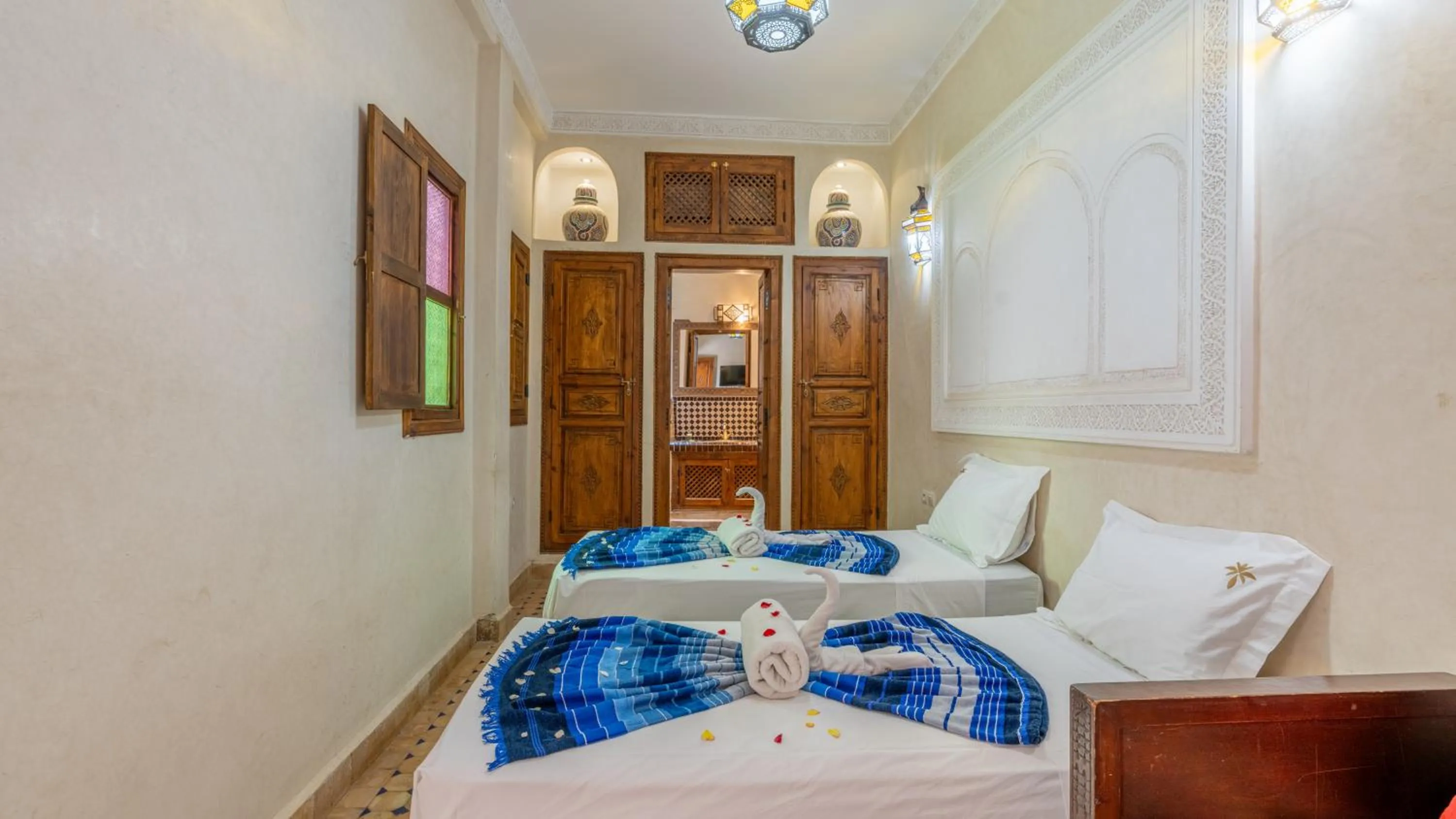 Bathroom, Bed in Riad Ghali Hotel & SPA