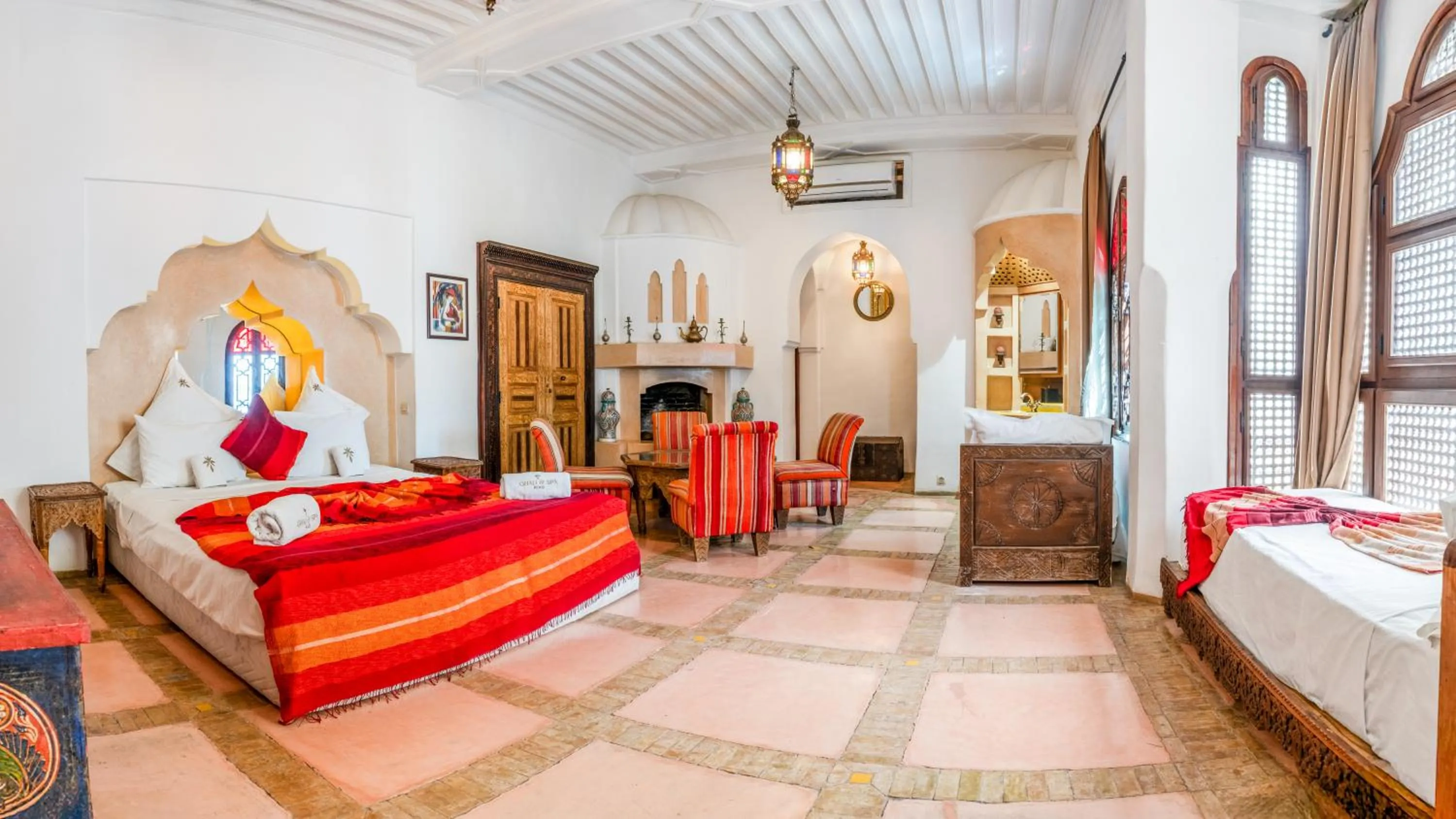 Bed in Riad Ghali Hotel & SPA