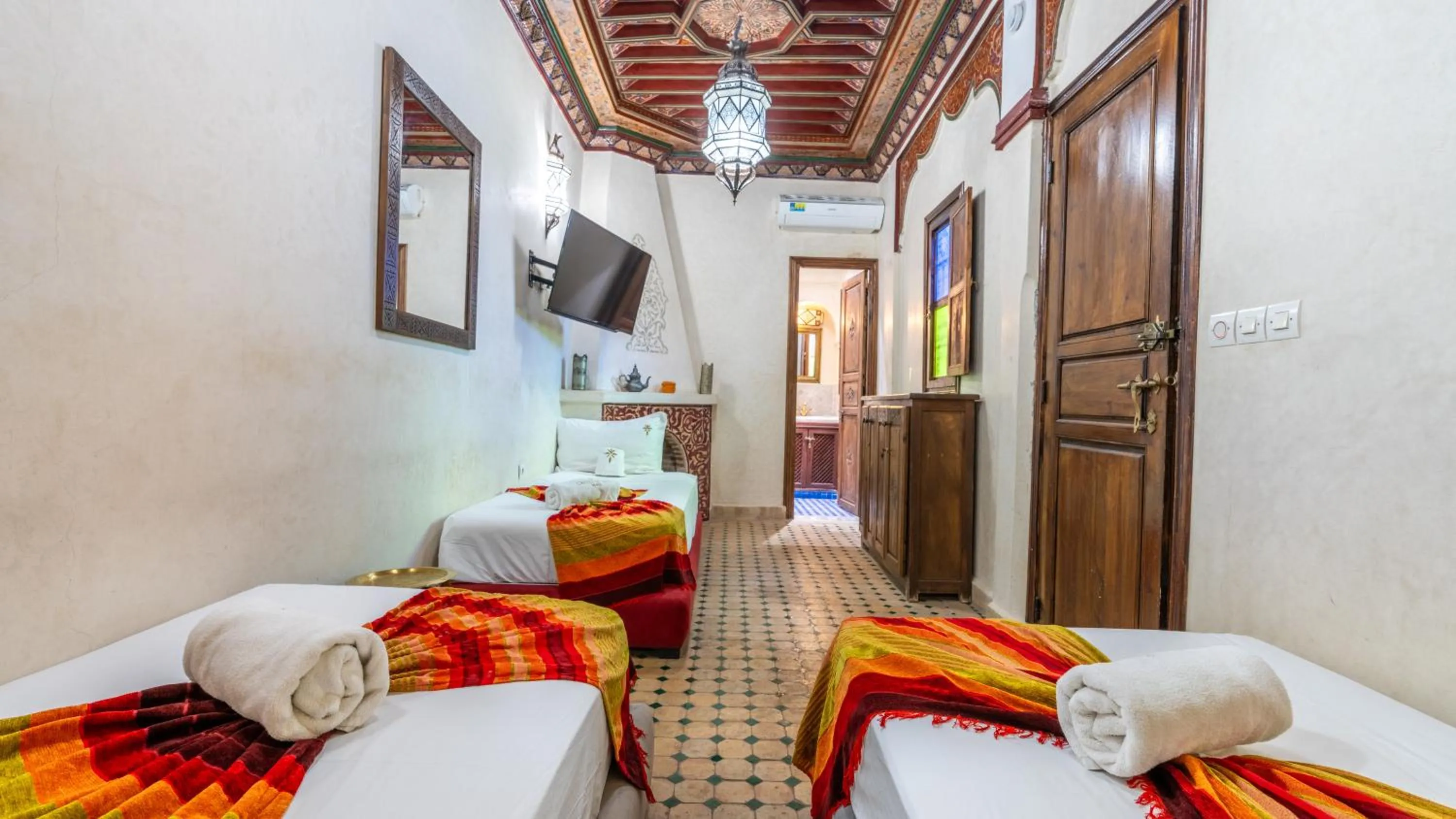 TV and multimedia, Bed in Riad Ghali Hotel & SPA