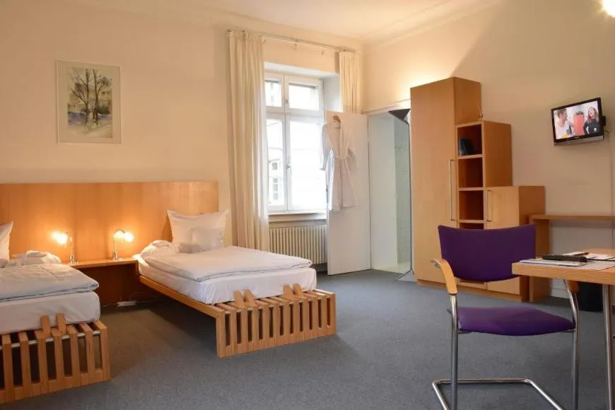 Photo of the whole room in Robert-Schuman-Haus