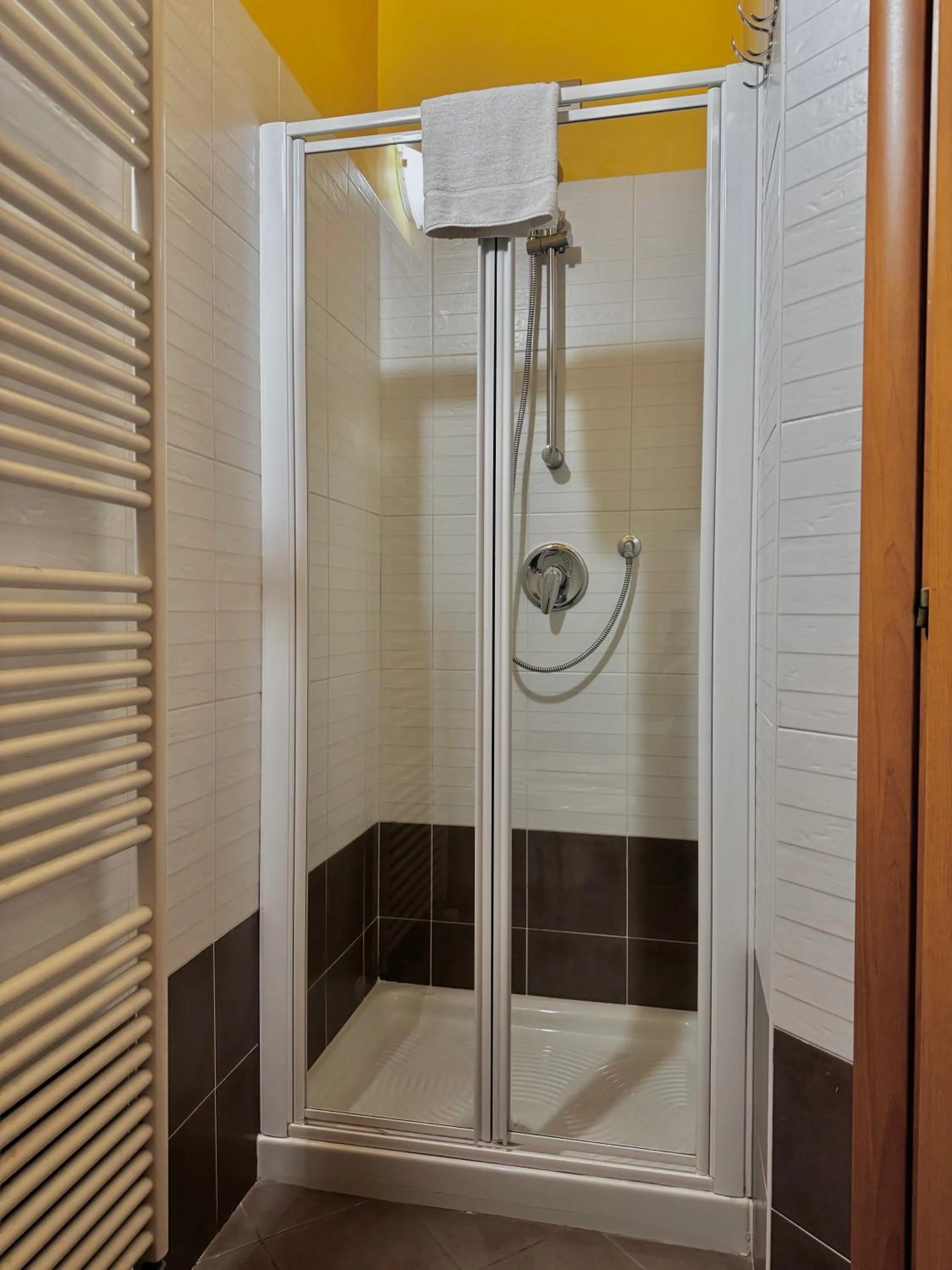 Shower in 1Dest - Sweet Spot