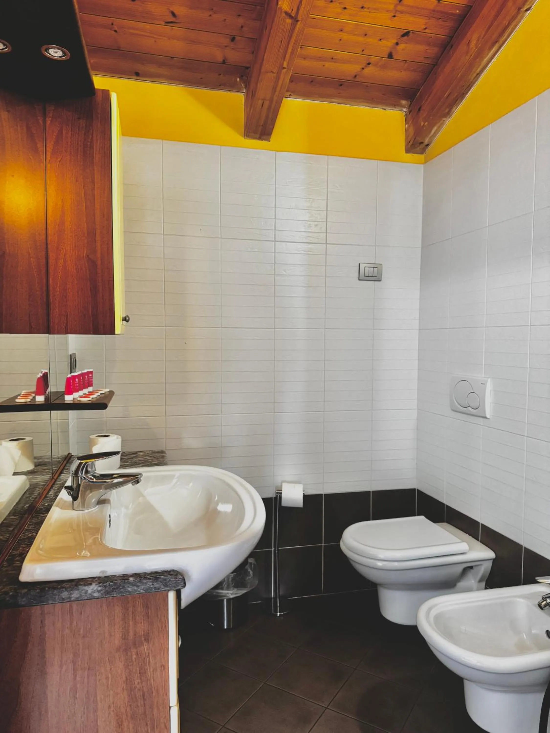 Bathroom in 1Dest - Sweet Spot