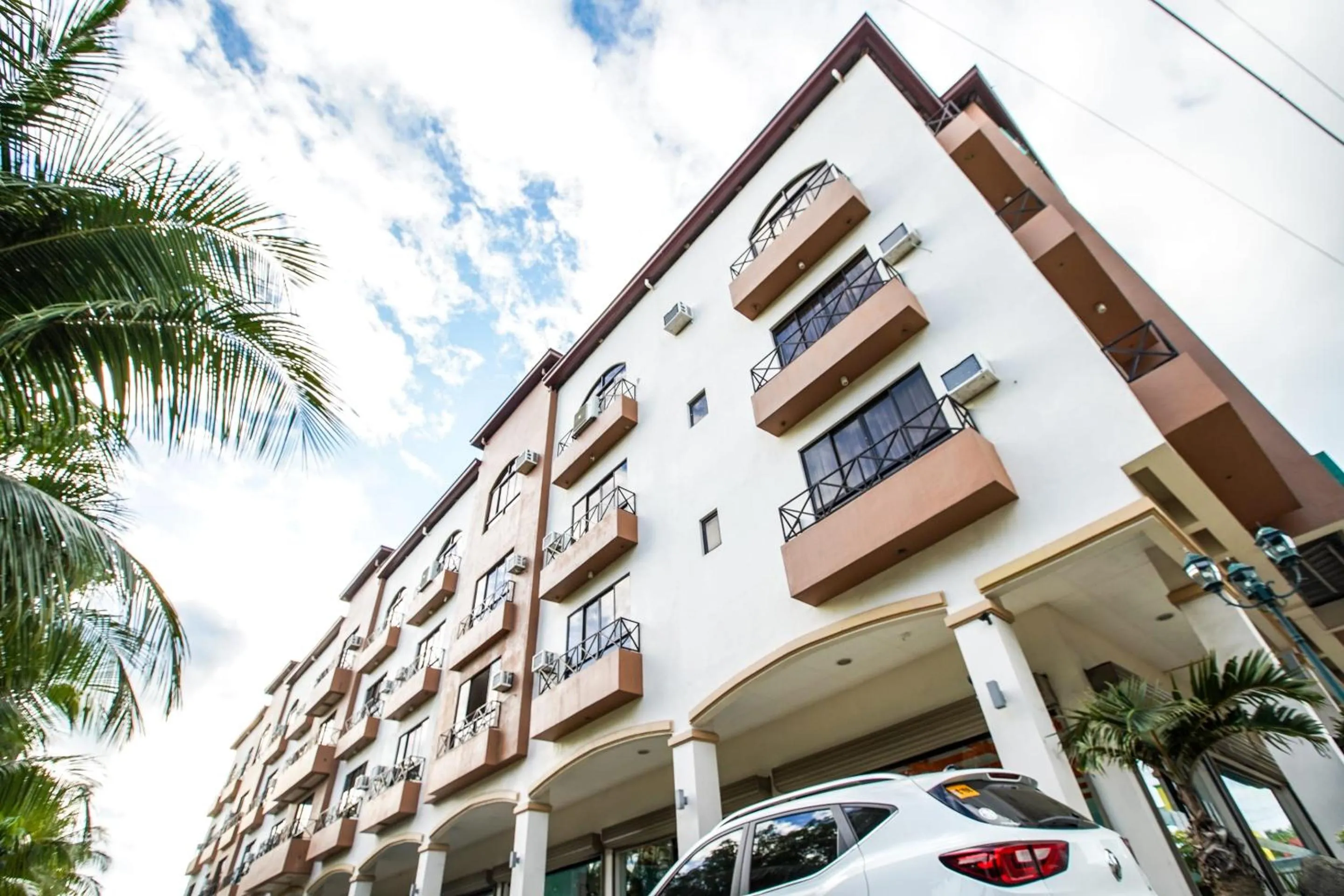 Facade/entrance in OYO 236 Hotel Edmundo