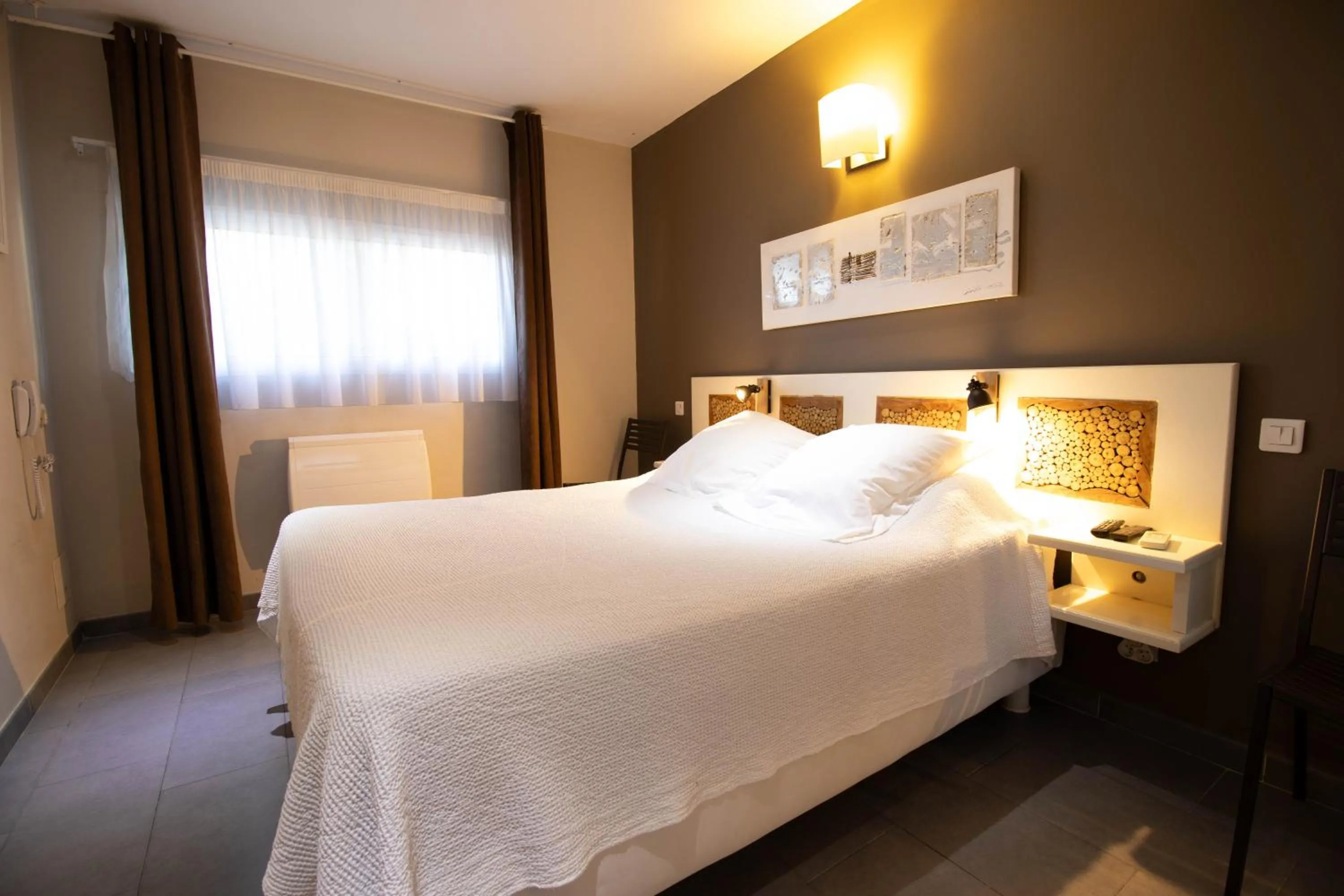 Photo of the whole room, Bed in Athéna MOTEL