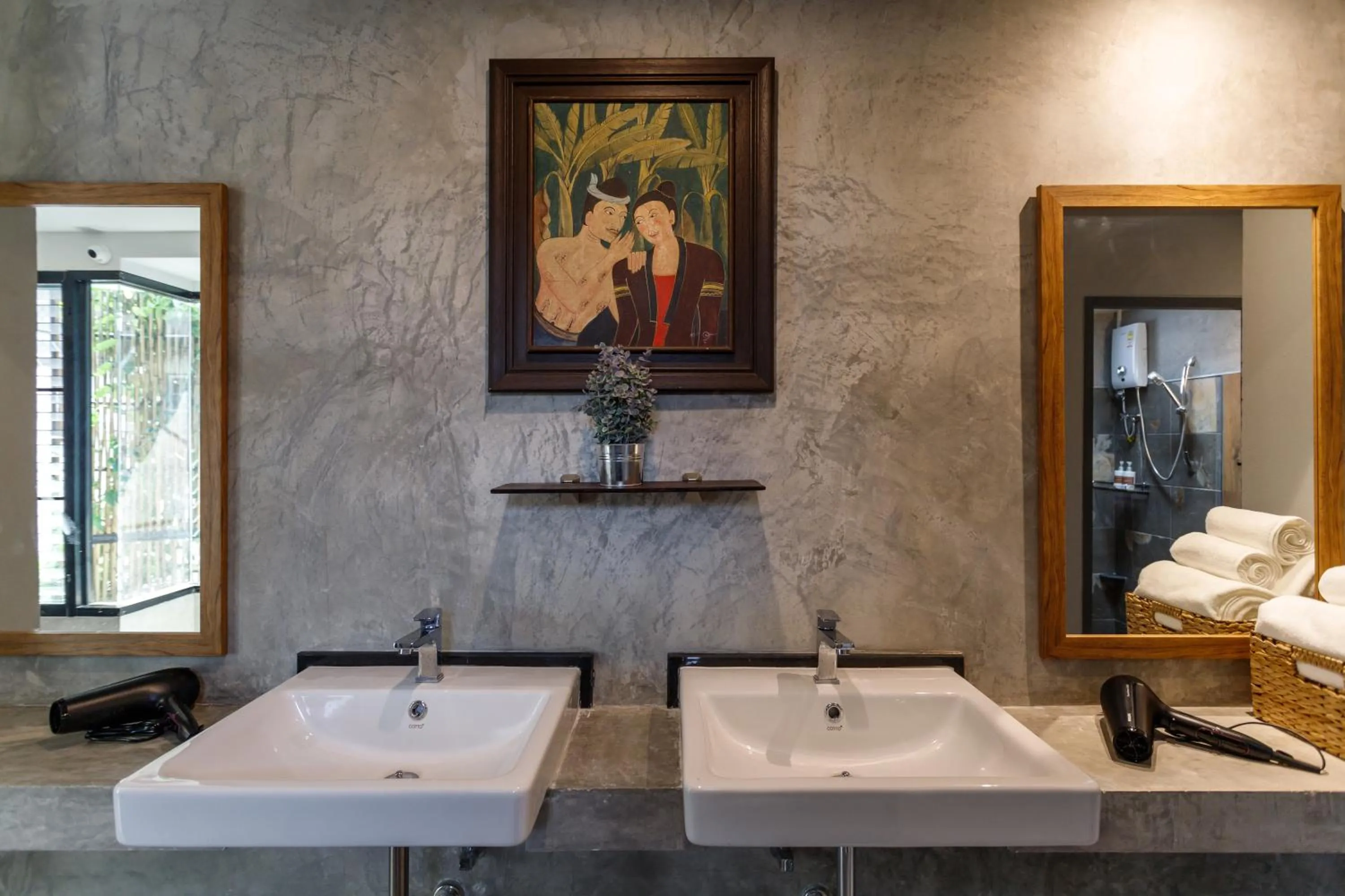 Bathroom in Hostel One Art and Gallery